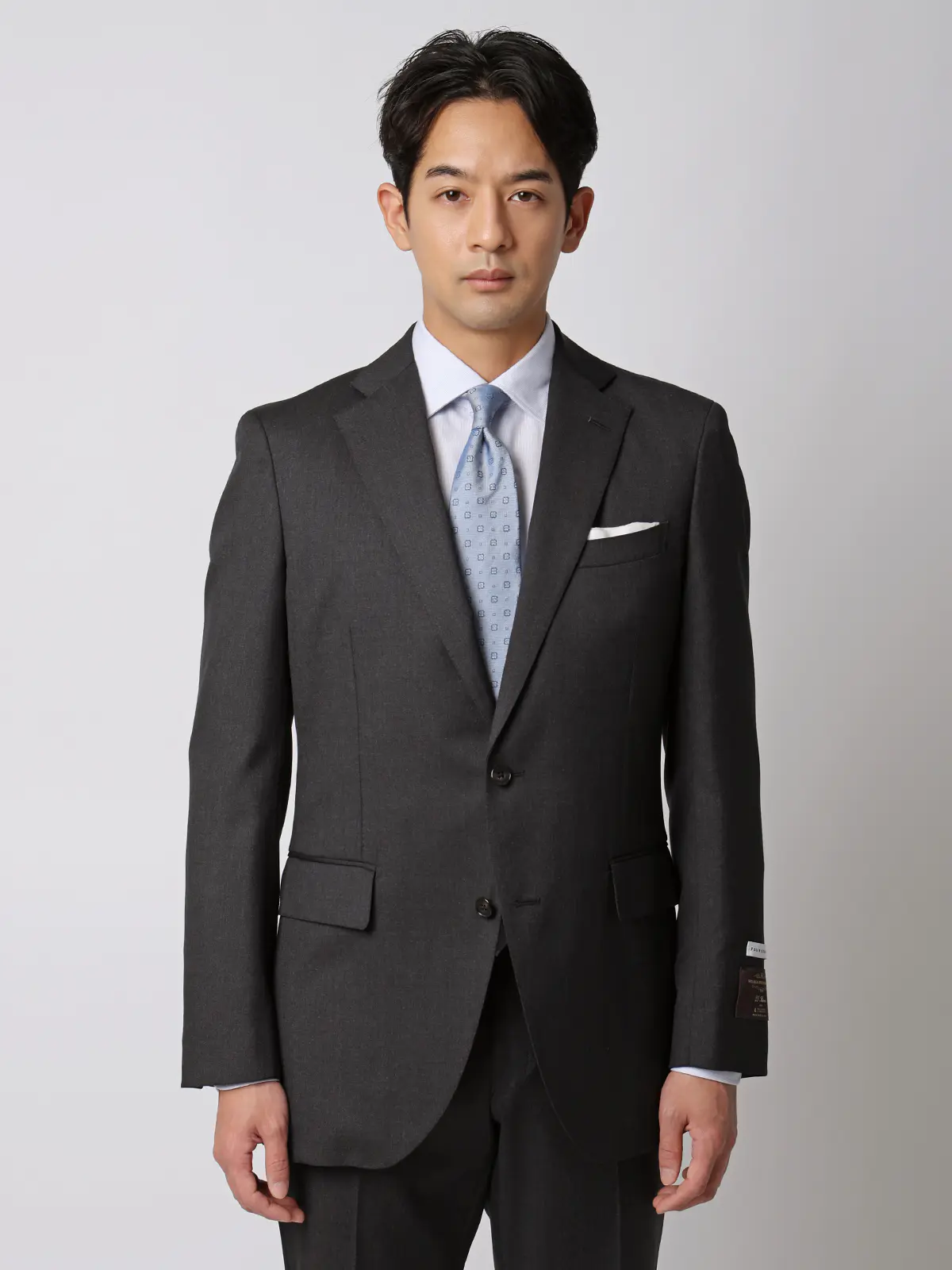 スーツ／2つボタン／CANONICO／21μPRUNELLE／無地／CH25 チャコール 体型（DROP):スリム　8DROP(YA体),身長:160cm