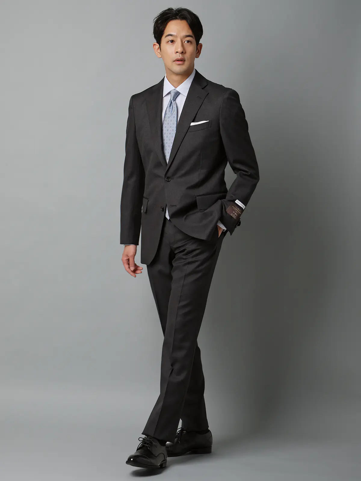 スーツ／2つボタン／CANONICO／21μPRUNELLE／無地／CH25 チャコール 体型（DROP):スリム　8DROP(YA体),身長:160cm