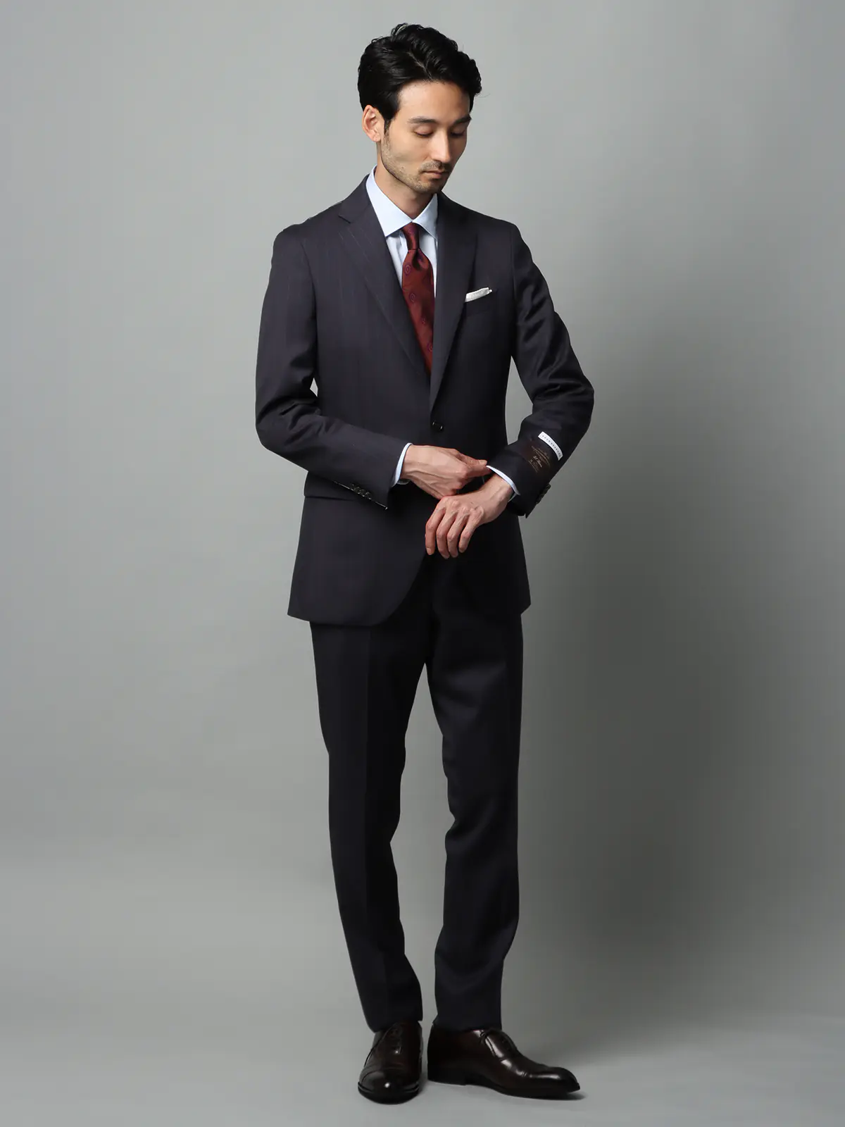 スーツ／2つボタン／CANONICO／21μ PRUNELLE／チョークストライプ／CH25 ネイビー 体型（DROP):スリム　8DROP(YA体),身長:160cm