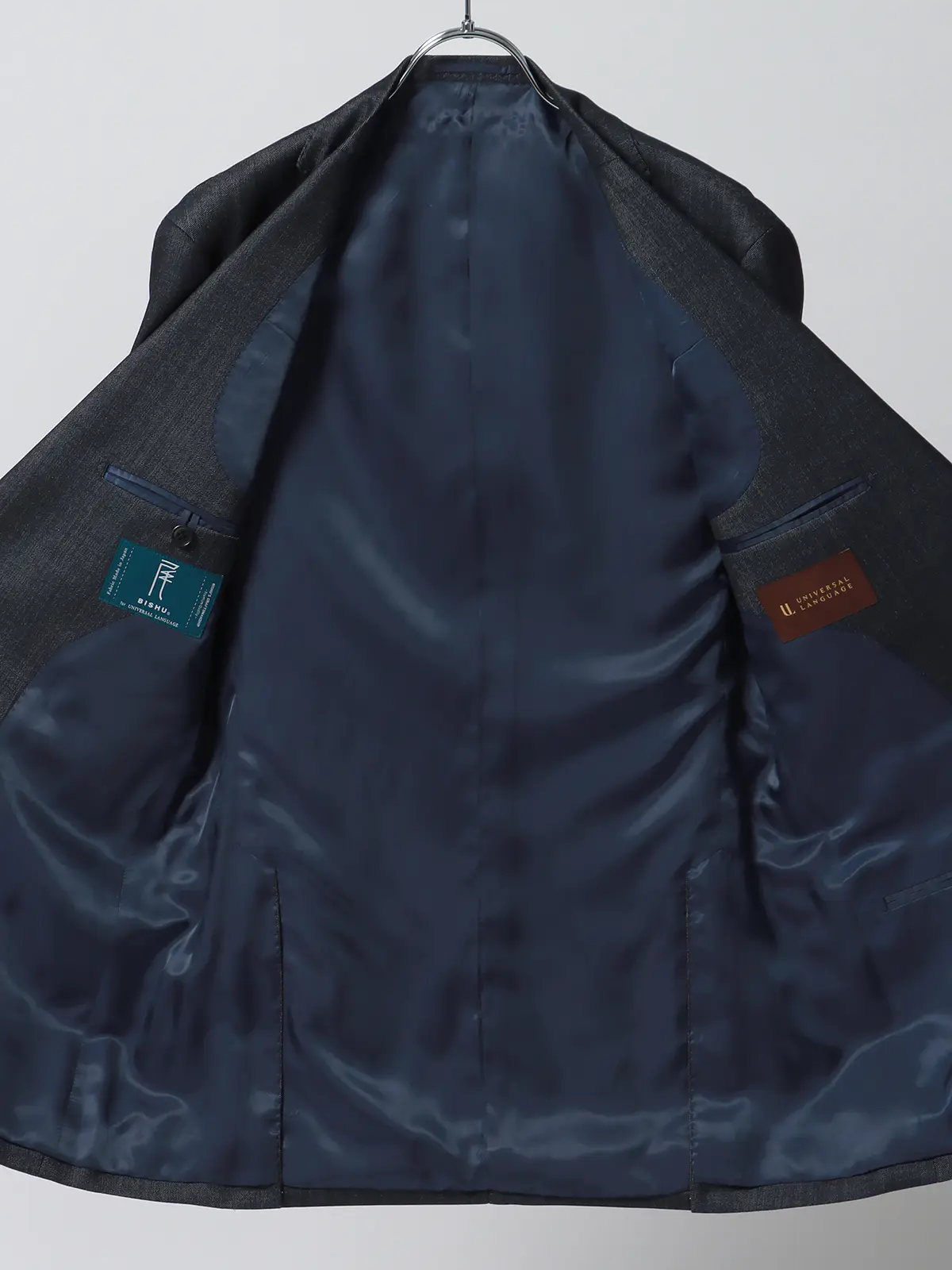 スーツ／2つボタン／尾州／HAND MADE／織柄／CH25 ネイビー系 体型（DROP):スリム　8DROP(YA体),身長:170cm