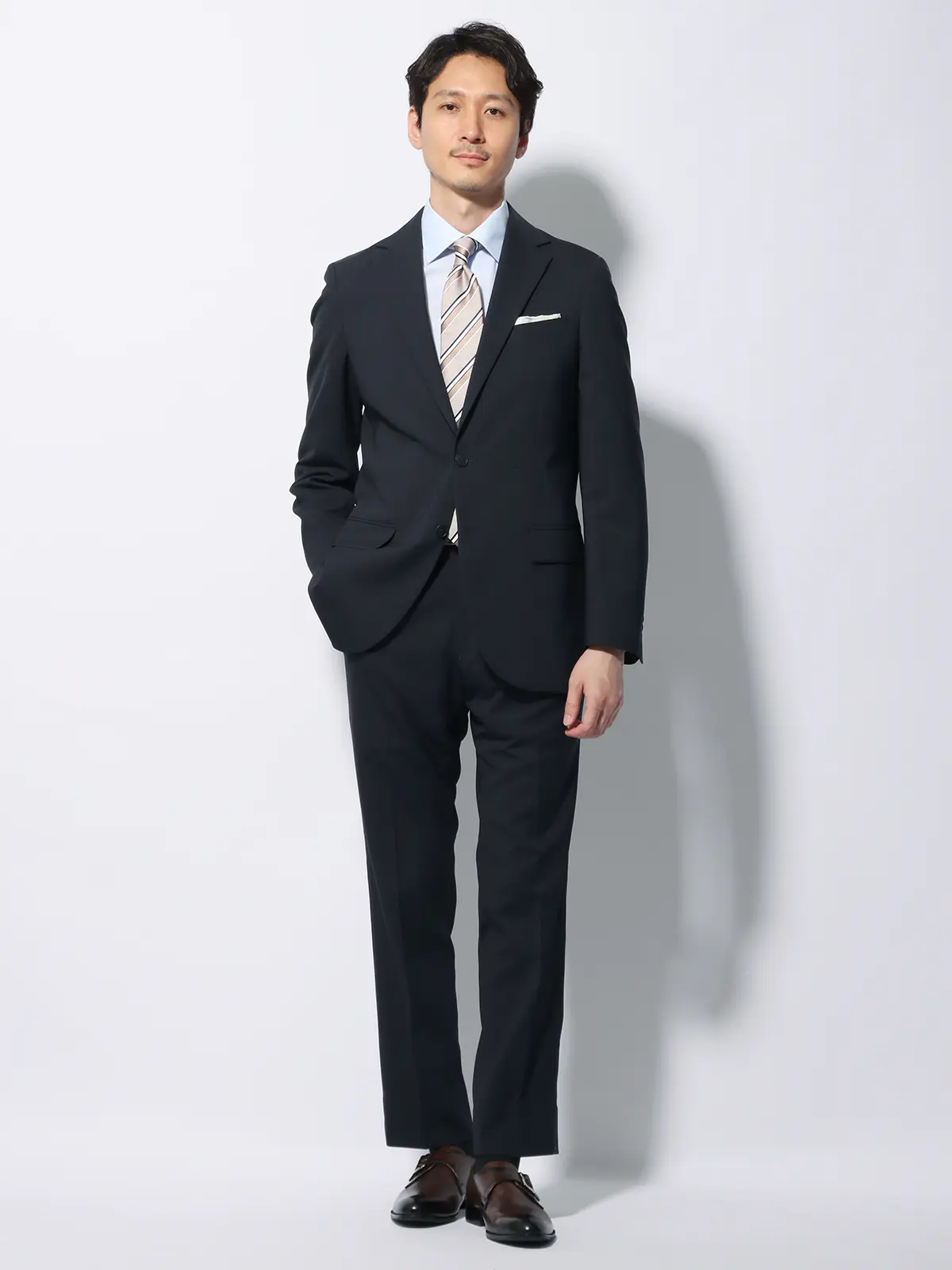 WEB限定/スーツ/ウォッシャブル/ストレッチ/2つボタン/ヘリンボーン/裾上げ済み ネイビー 体型(DROP):スリム 8DROP(YA体),身長:165cm