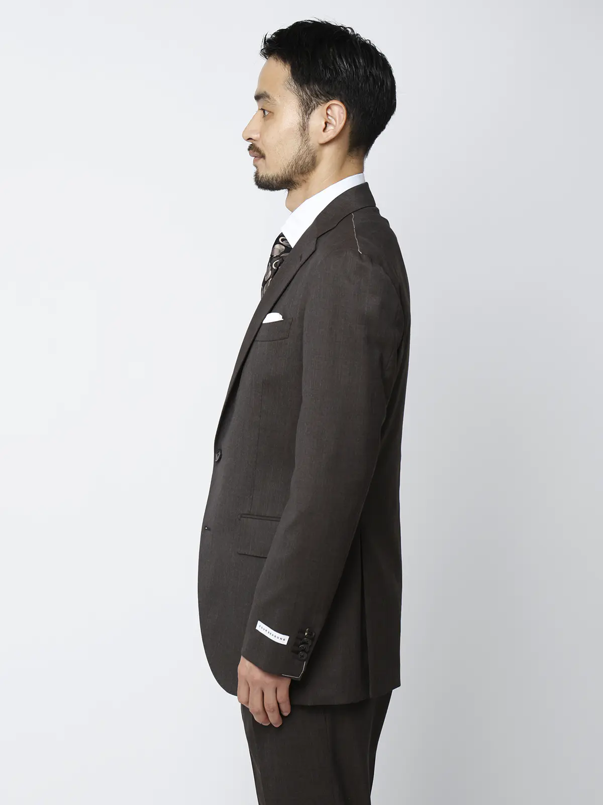スーツ／2つボタン／HAND MADE／織柄／CH25 ブラウン 体型（DROP):ややがっしり　4DROP(AB体),身長:185cm