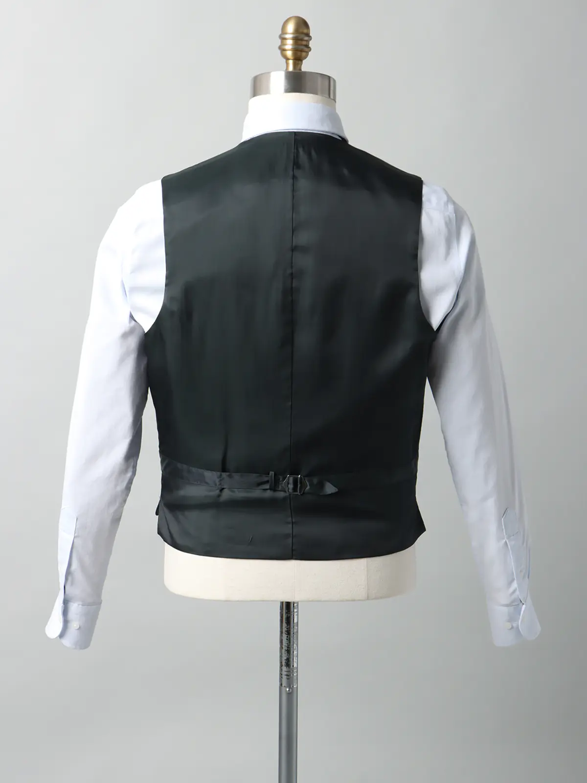 FUMIYA HIRANO／スーツ／スリーピース／2つボタン／尾州／ピンストライプ／FH01 ネイビー 体型（DROP):スリム　8DROP(YA体),身長:170cm