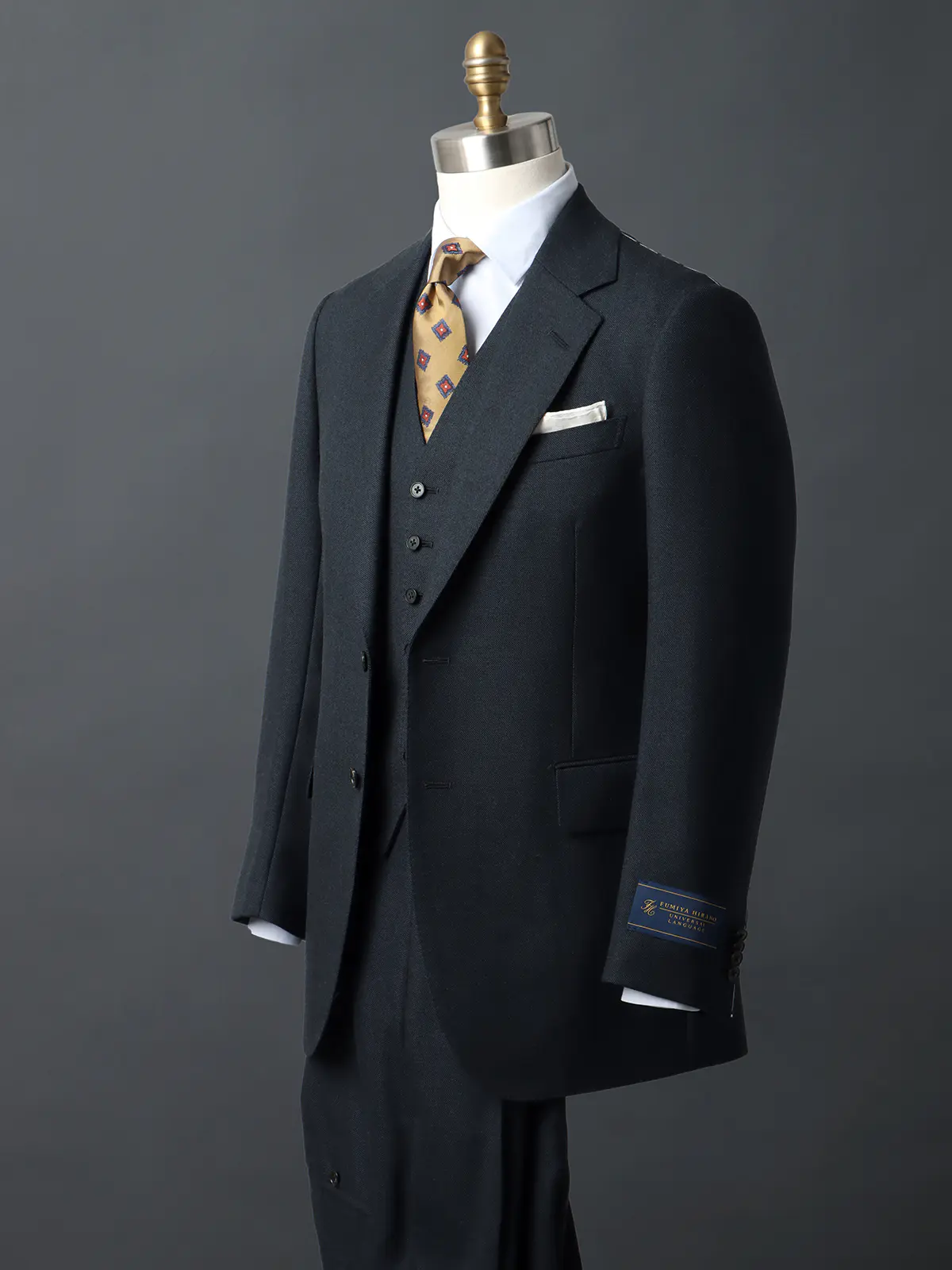 FUMIYA HIRANO/スーツ/スリーピース/2つボタン/尾州/シャークスキン/FH01 ブルー 体型(DROP):スリム 8DROP(YA体),身長:165cm