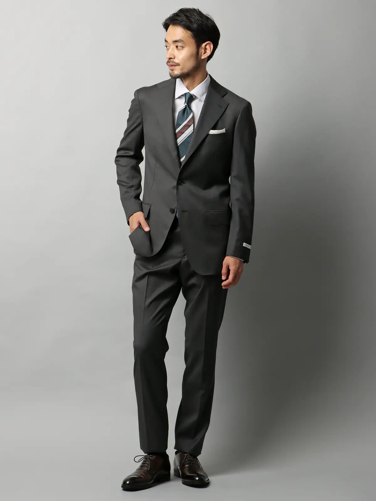 スーツ/3つボタン/Loro Piana 365/無地/TR27 グレー 体型(DROP):スリム 8DROP(YA体),身長:165cm