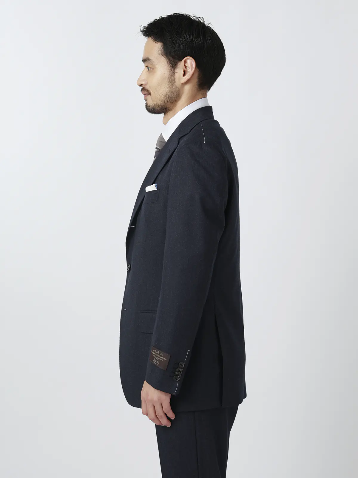 スーツ／3つボタン／CANONICO／SUPER120's FLANNEL／無地／TR27 ネイビー 体型（DROP):スリム　8DROP(YA体),身長:170cm