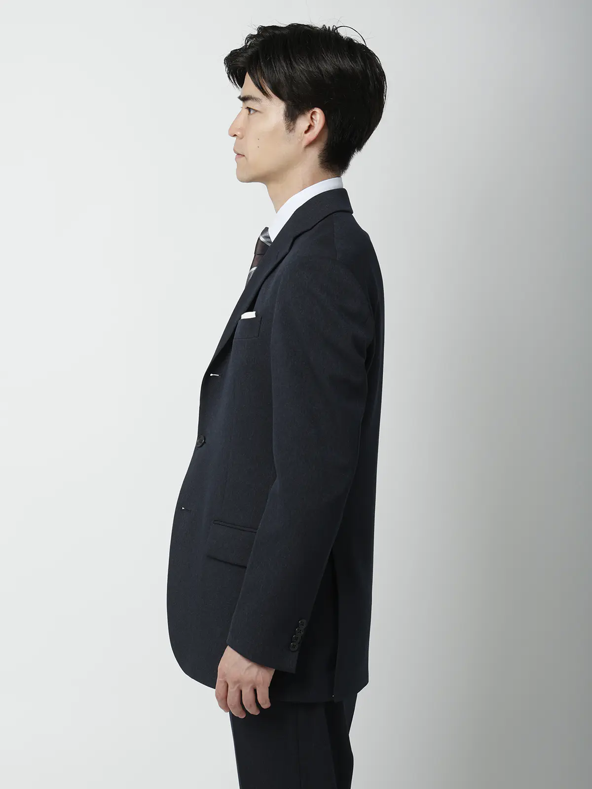 "超"伸びる最高スーツ／ウォッシャブル／ストレッチ／3つボタン／無地／TR27 ネイビー 体型（DROP):ややがっしり　4DROP(AB体),身長:185cm