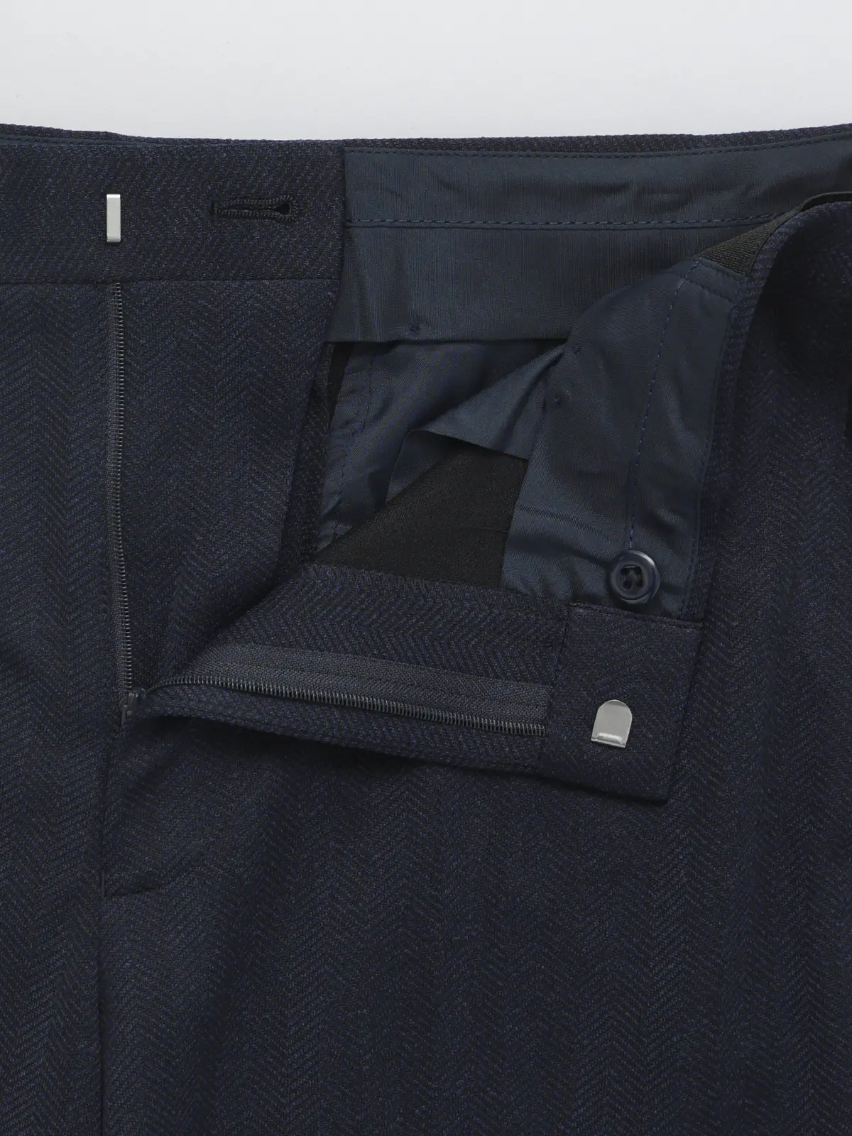 伸びるスーツ～Jersey～／ウォッシャブル／ストレッチ／3つボタン／ヘリンボーン／TR27 ネイビー 体型（DROP):スリム　8DROP(YA体),身長:180cm