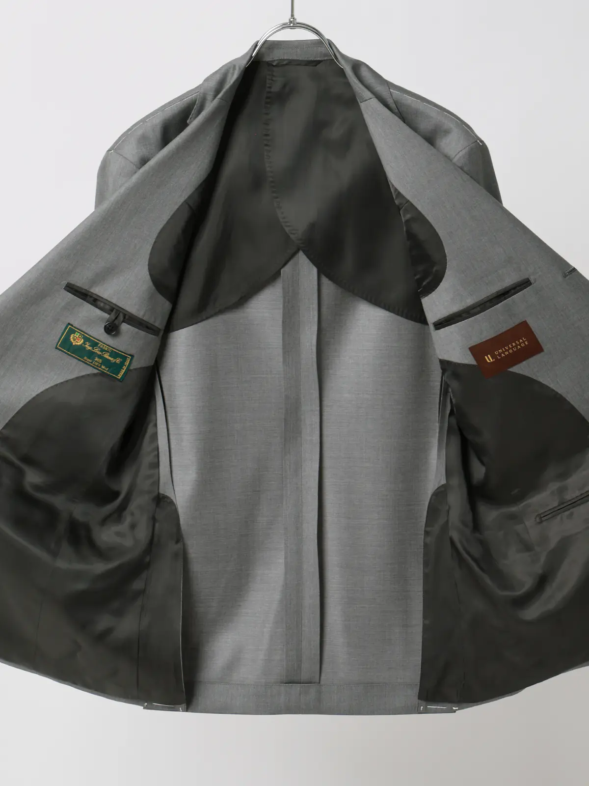 スーツ／3つボタン／Loro Piana 365／無地／TR27 ライトグレー 体型（DROP):普通　6DROP(A体),身長:165cm