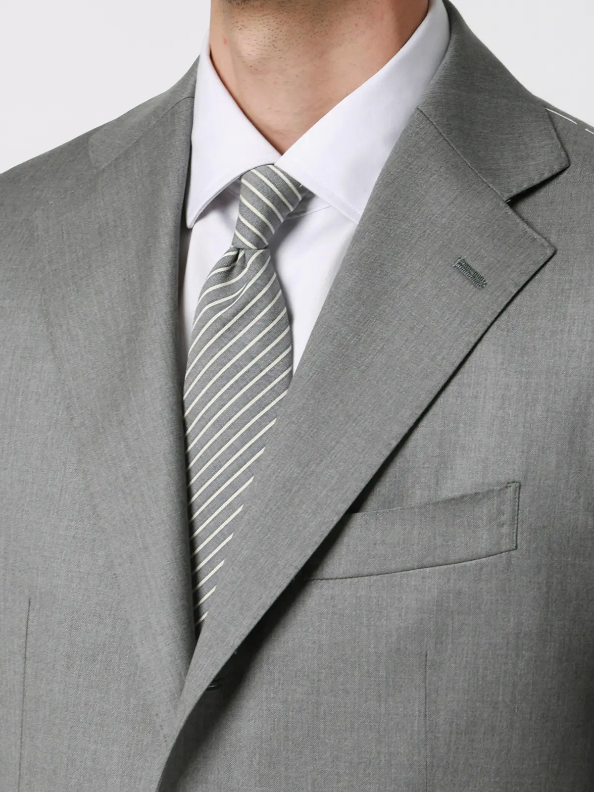 スーツ／3つボタン／Loro Piana 365／無地／TR27 ライトグレー 体型（DROP):普通　6DROP(A体),身長:165cm