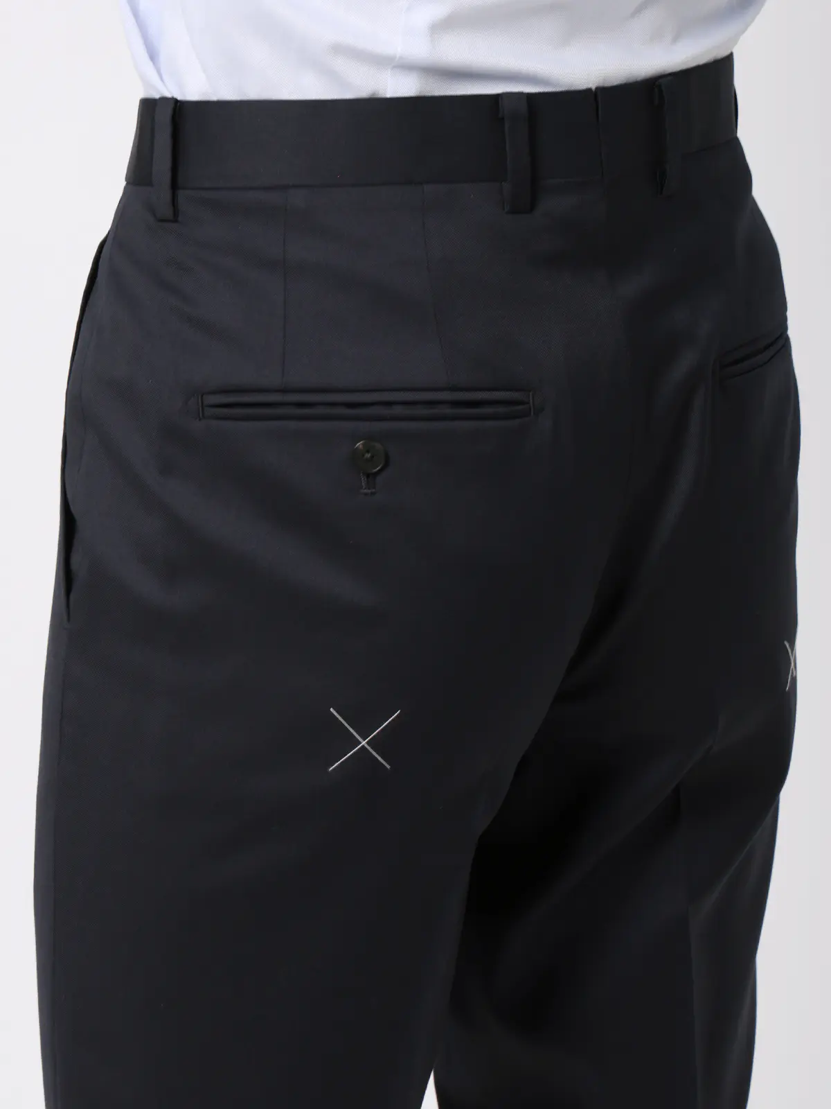 スーツ／3つボタン／Loro Piana 365／無地／TR27 ネイビー 体型（DROP):スリム　8DROP(YA体),身長:160cm