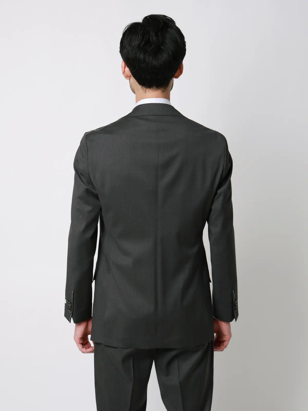 スーツ/3つボタン/Loro Piana 365/無地/TR27 チャコール 体型(DROP):スリム 8DROP(YA体),身長:175cm