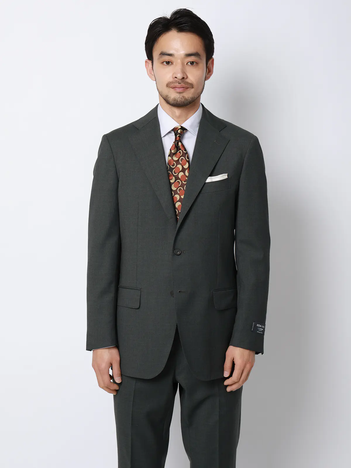 スーツ／3つボタン／REDA／ICE SENSE／無地／TR27 グリーン 体型（DROP):スリム　8DROP(YA体),身長:165cm