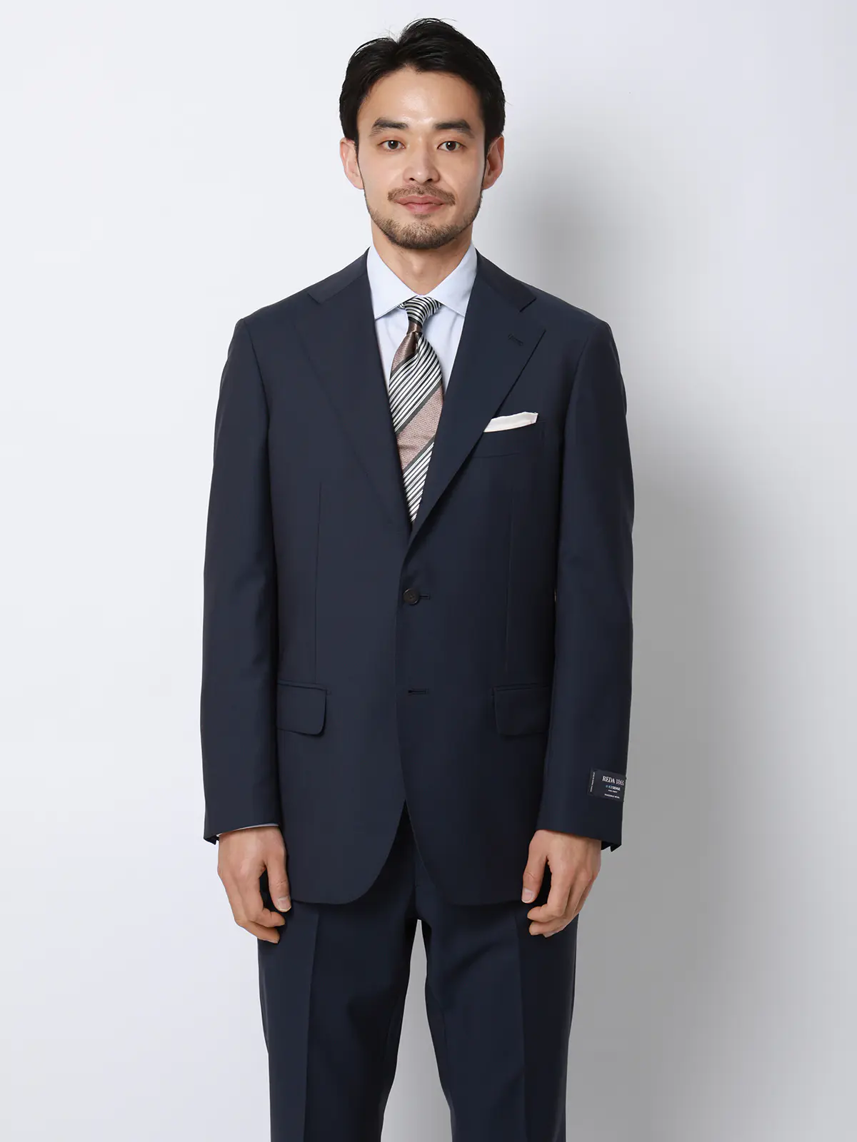 スーツ／3つボタン／REDA／ICE SENSE／無地／TR27 ネイビー 体型（DROP):普通　6DROP(A体),身長:165cm