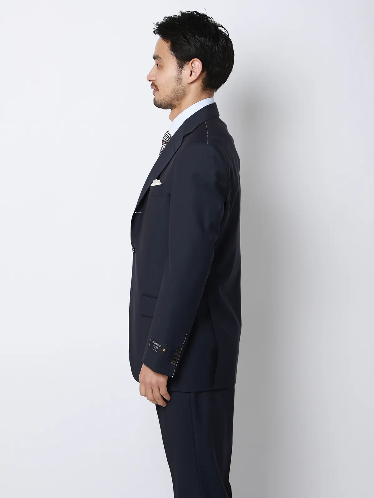 スーツ／3つボタン／REDA／ICE SENSE／無地／TR27 ネイビー 体型（DROP):普通　6DROP(A体),身長:165cm