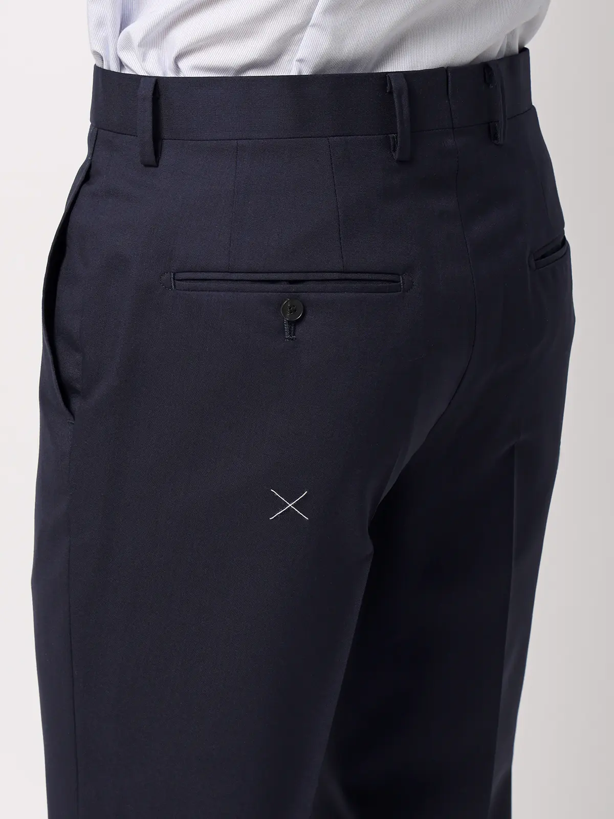 スーツ／3つボタン／TALLIA DI DELFINO／SUPER120'sウールトロピカル／無地／TR27 ネイビー 体型（DROP):ややがっしり　4DROP(AB体),身長:185cm