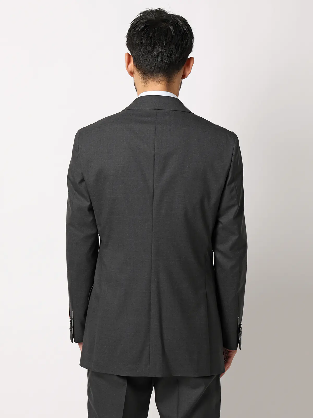 スーツ／3つボタン／TALLIA DI DELFINO／SUPER120'sウールトロピカル／無地／TR27 グレー 体型（DROP):ややがっしり　4DROP(AB体),身長:185cm