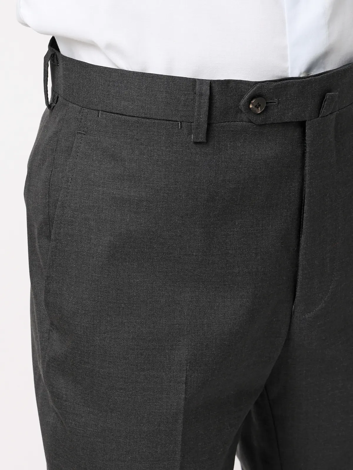 スーツ／3つボタン／TALLIA DI DELFINO／SUPER120'sウールトロピカル／無地／TR27 グレー 体型（DROP):ややがっしり　4DROP(AB体),身長:185cm