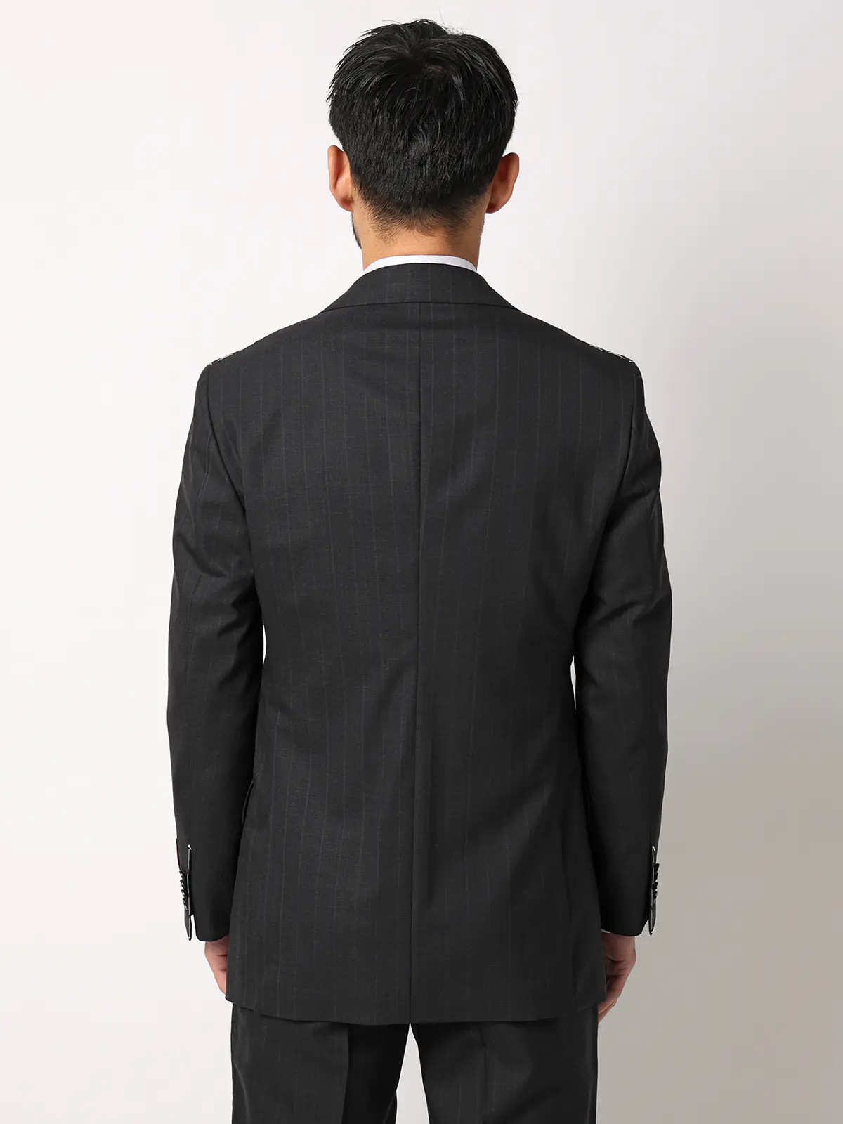 スーツ／3つボタン／TALLIA DI DELFINO／SUPER120'sウールトロピカル／TR27 グレー 体型（DROP):ややがっしり　4DROP(AB体),身長:185cm