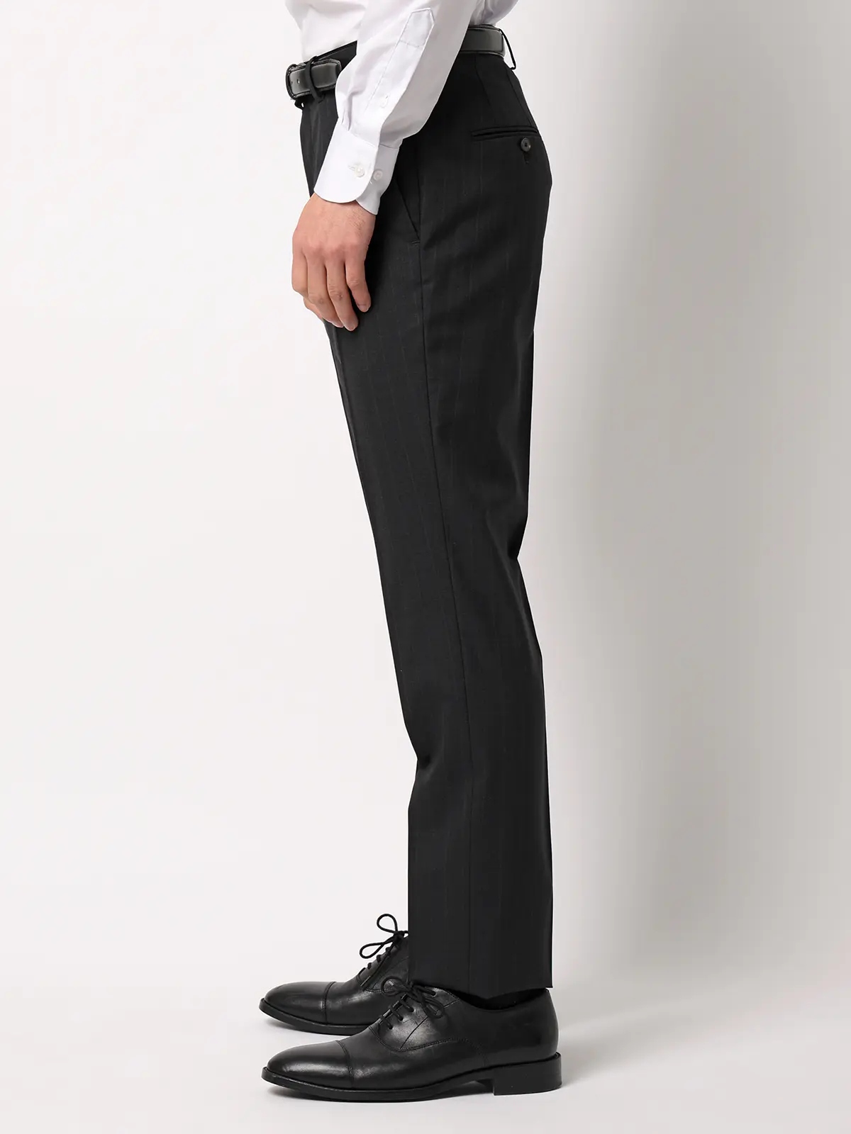 スーツ／3つボタン／TALLIA DI DELFINO／SUPER120'sウールトロピカル／TR27 グレー 体型（DROP):ややがっしり　4DROP(AB体),身長:185cm