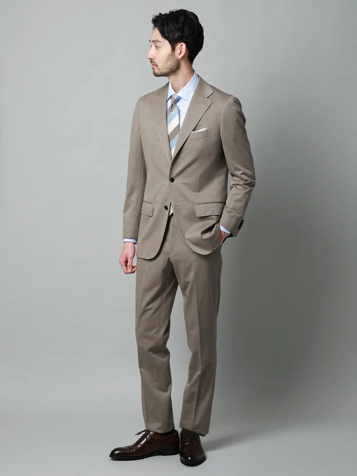 スーツ／ストレッチ／接触冷感／3つボタン／無地／TR27 ベージュ 体型（DROP):普通　6DROP(A体),身長:170cm