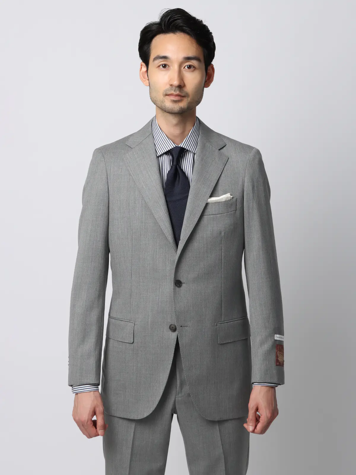 スーツ／3つボタン／SUPER100's／HAND MADE／無地／TR27 グレー系 体型（DROP):スリム　8DROP(YA体),身長:160cm