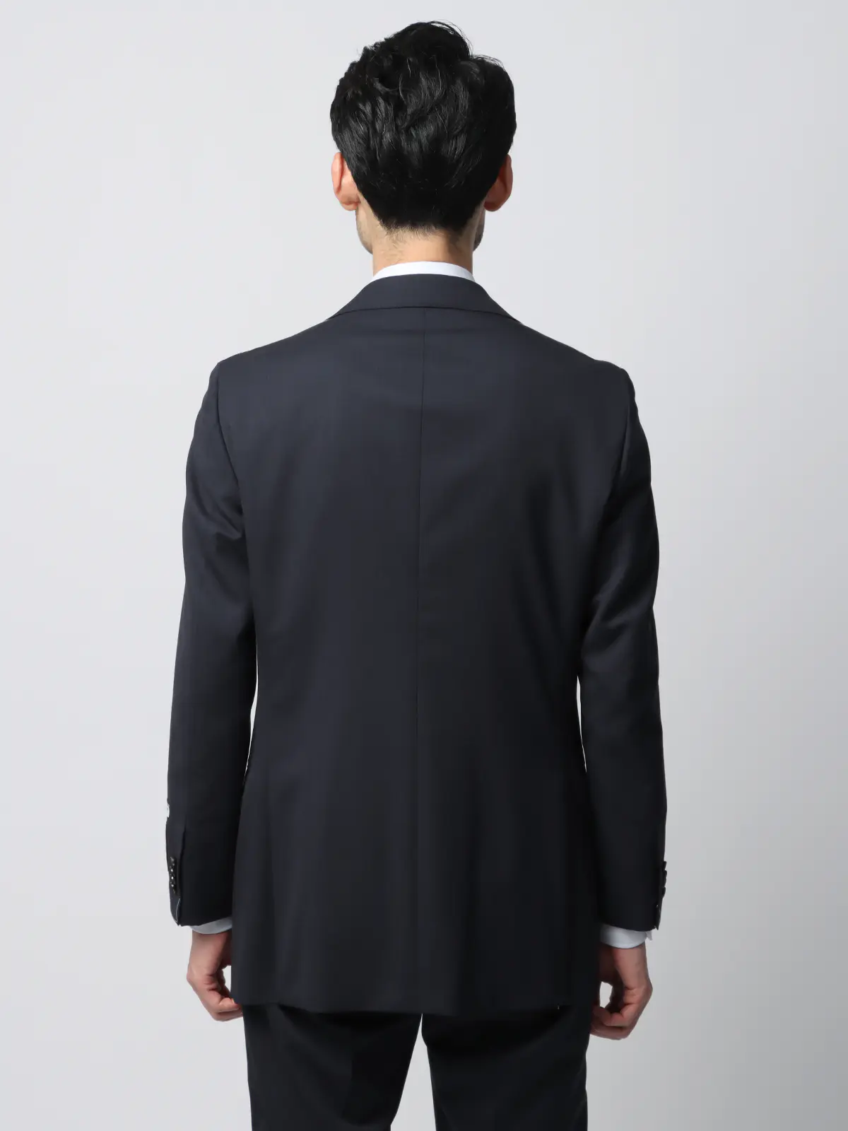 スーツ／3つボタン／SUPER100's／HAND MADE／無地／TR27 ネイビー系 体型（DROP):スリム　8DROP(YA体),身長:170cm