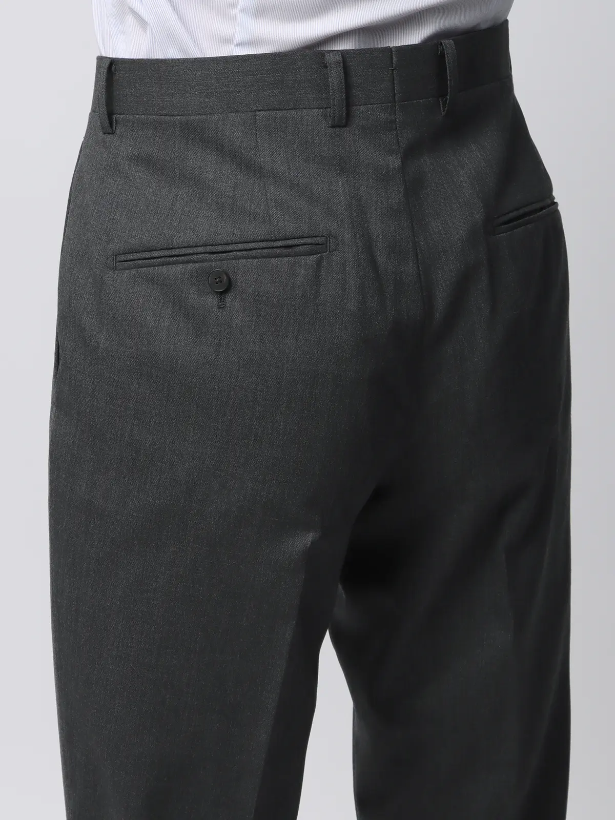 スーツ／3つボタン／SUPER100's／HAND MADE／無地／TR27 グレー系 体型（DROP):スリム　8DROP(YA体),身長:160cm