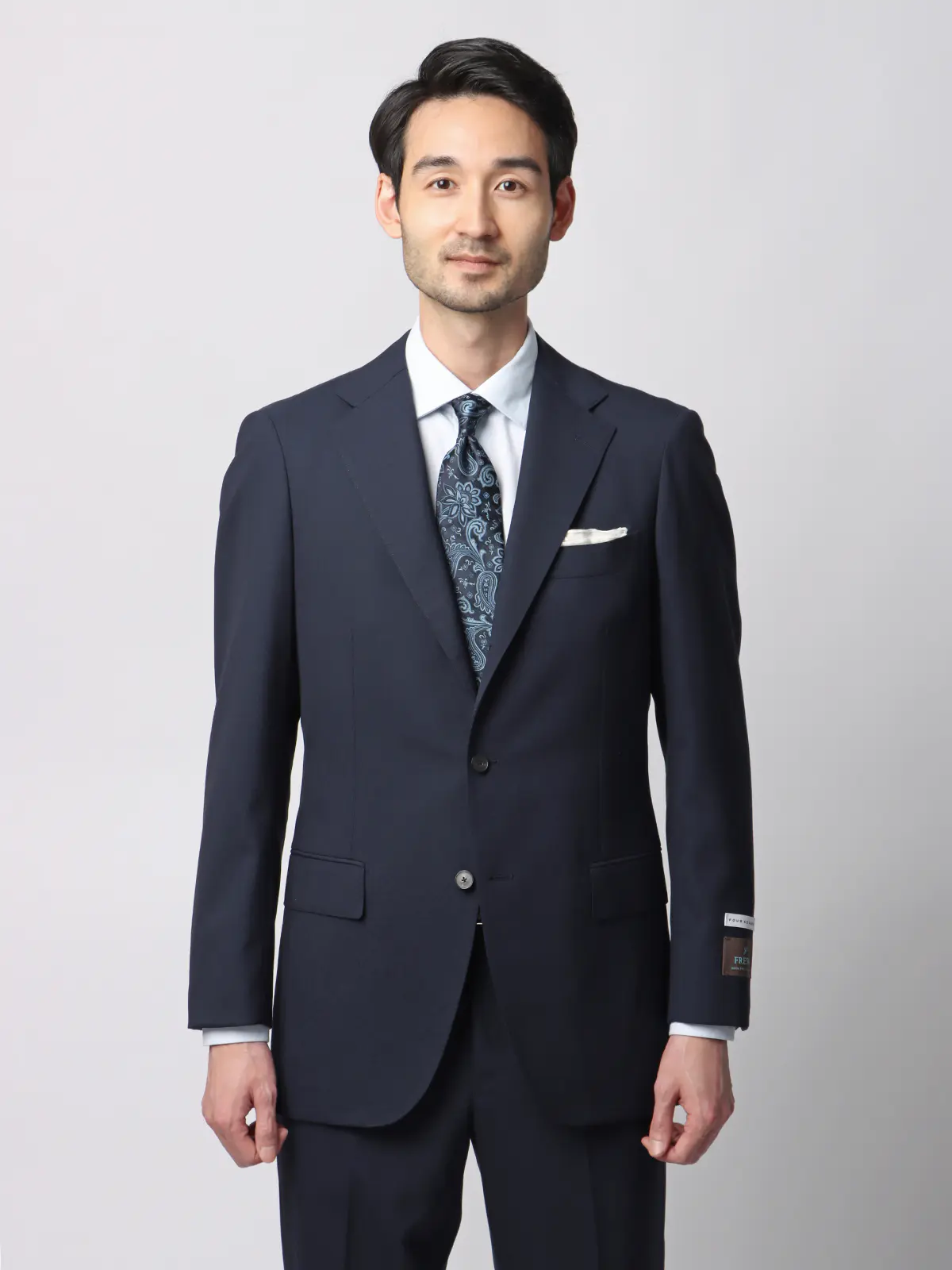 スーツ／3つボタン／FRESCO／HAND MADE／無地／TR27 ネイビー 体型（DROP):普通　6DROP(A体),身長:185cm