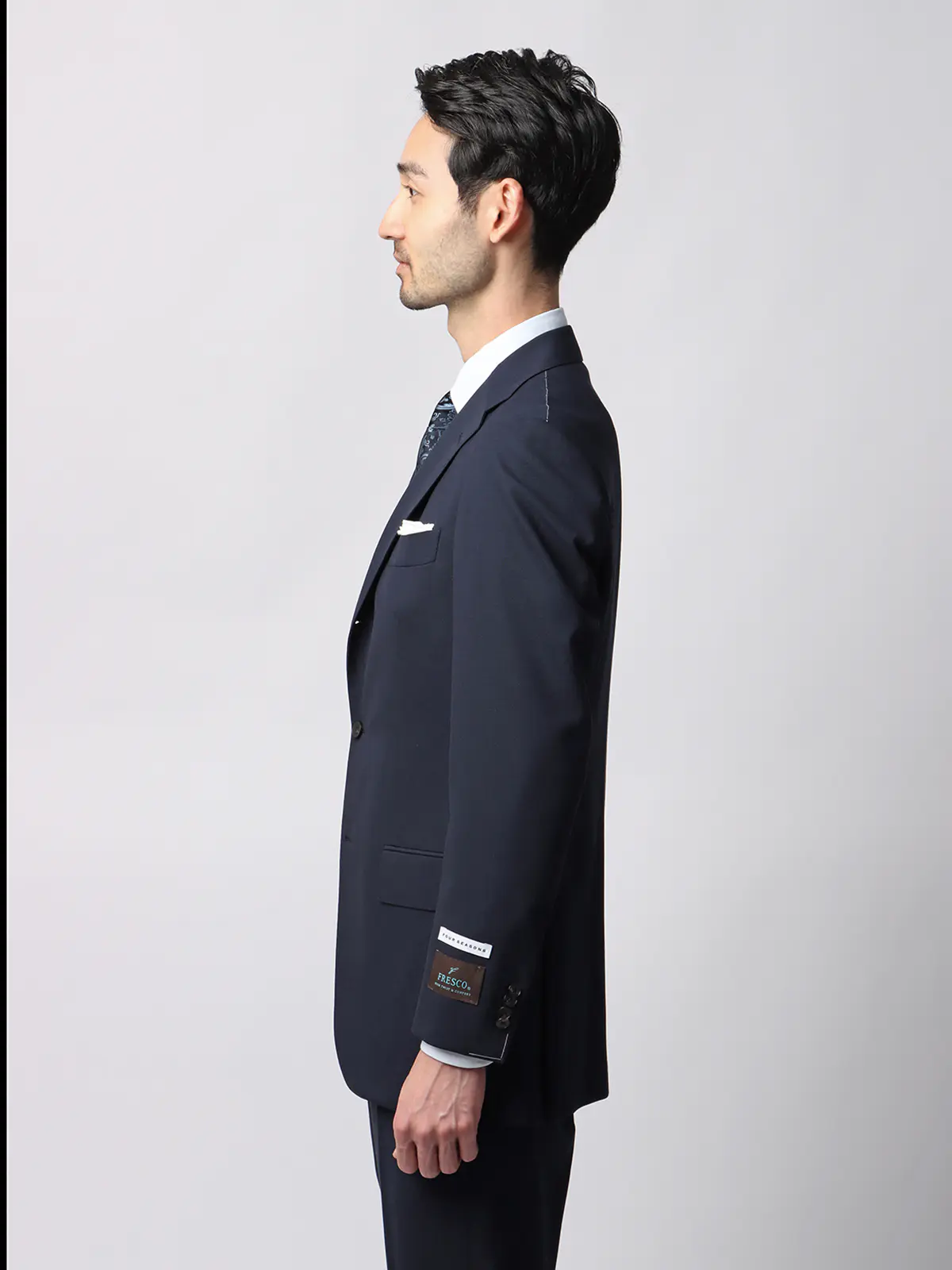 スーツ／3つボタン／FRESCO／HAND MADE／無地／TR27 ネイビー 体型（DROP):普通　6DROP(A体),身長:185cm