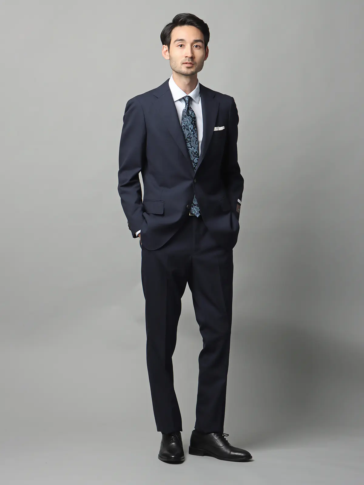 スーツ／3つボタン／FRESCO／HAND MADE／無地／TR27 ネイビー 体型（DROP):普通　6DROP(A体),身長:185cm