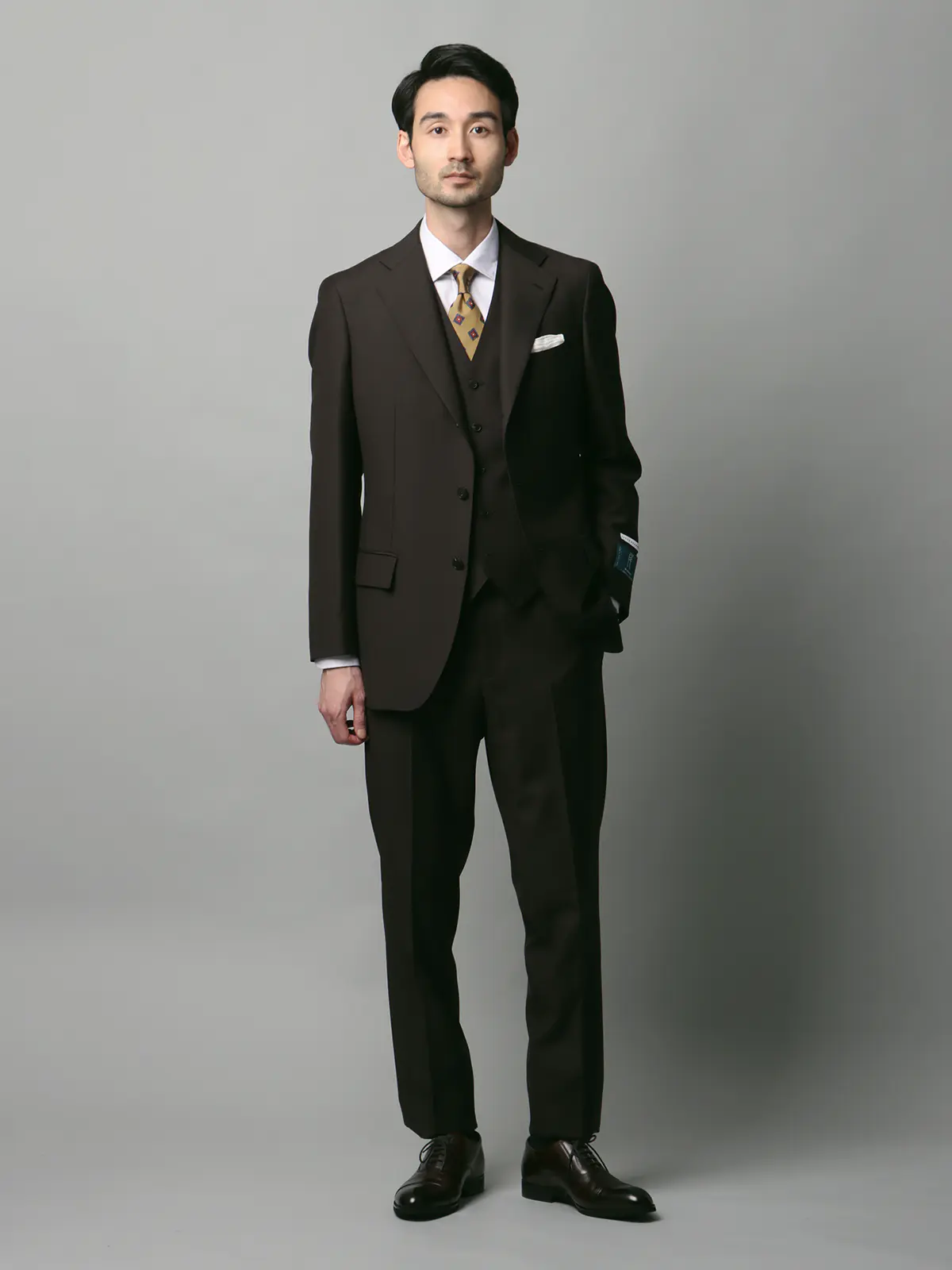 スーツ/スリーピース/3つボタン/尾州/無地/TR27 ブラウン 体型(DROP):スリム 8DROP(YA体),身長:165cm