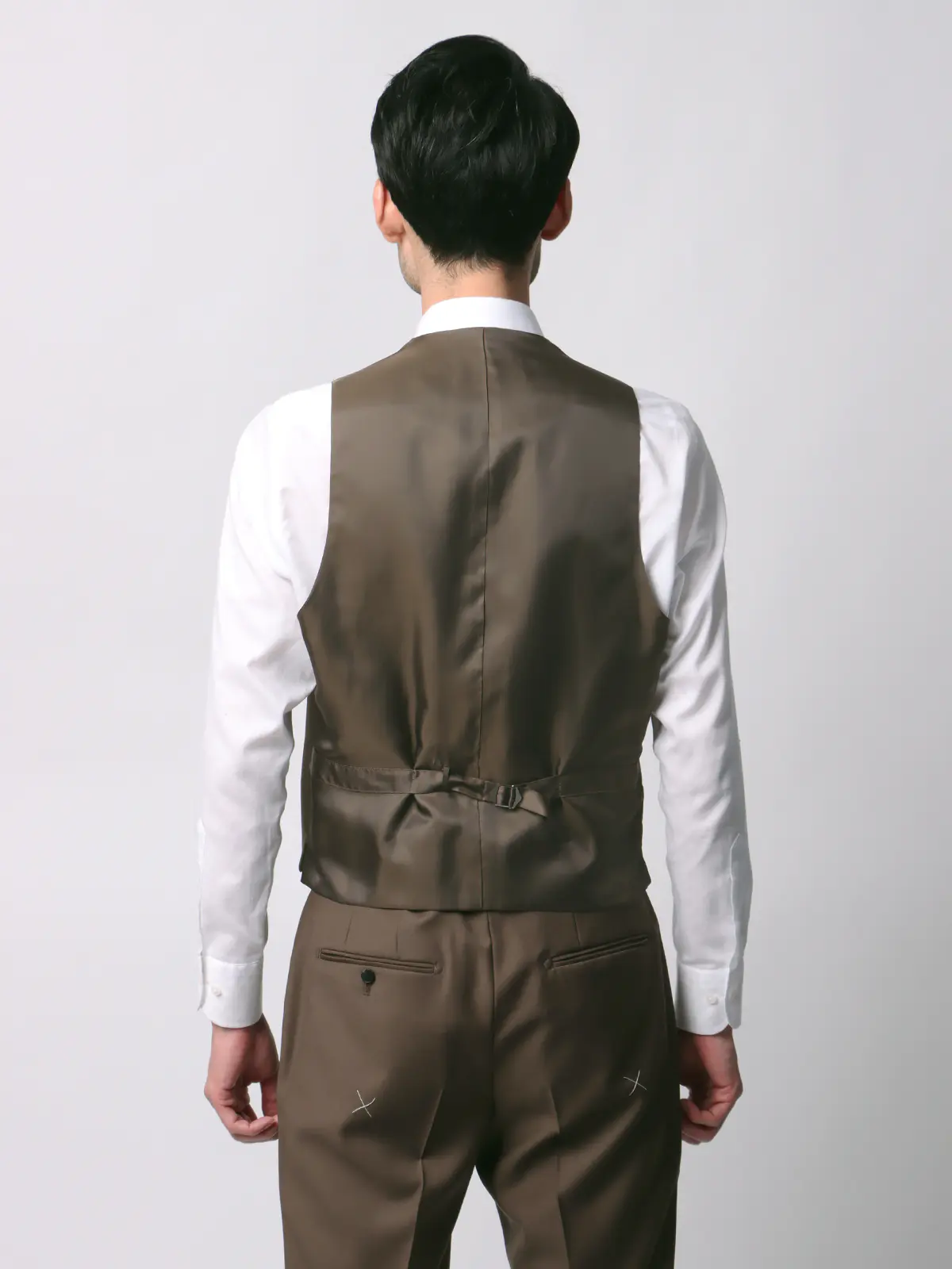 スーツ／スリーピース／3つボタン／尾州／無地／TR27 ベージュ 体型（DROP):スリム　8DROP(YA体),身長:160cm