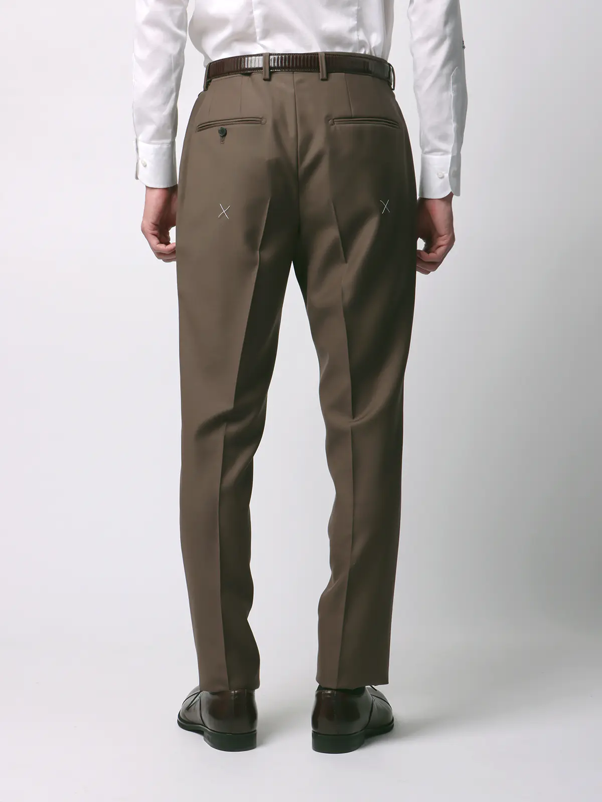 スーツ／スリーピース／3つボタン／尾州／無地／TR27 ベージュ 体型（DROP):スリム　8DROP(YA体),身長:160cm