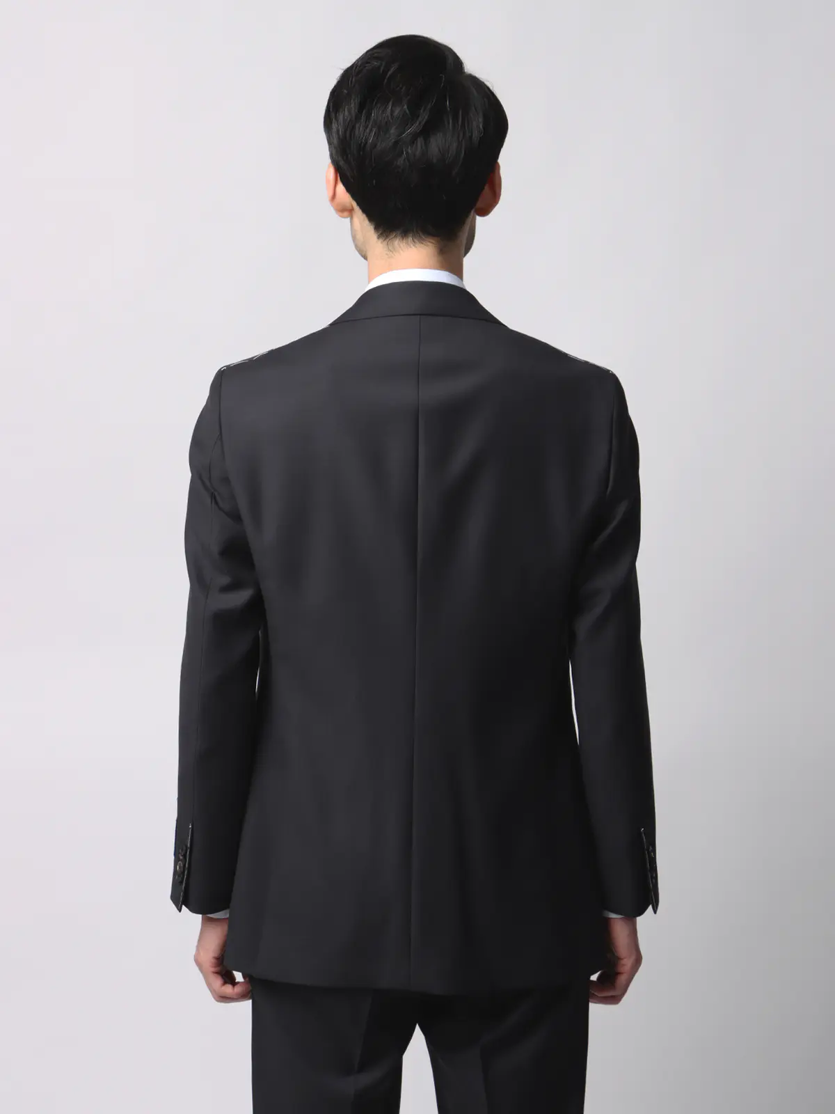 スーツ／スリーピース／3つボタン／尾州／無地／TR27 グレー 体型（DROP):スリム　8DROP(YA体),身長:170cm