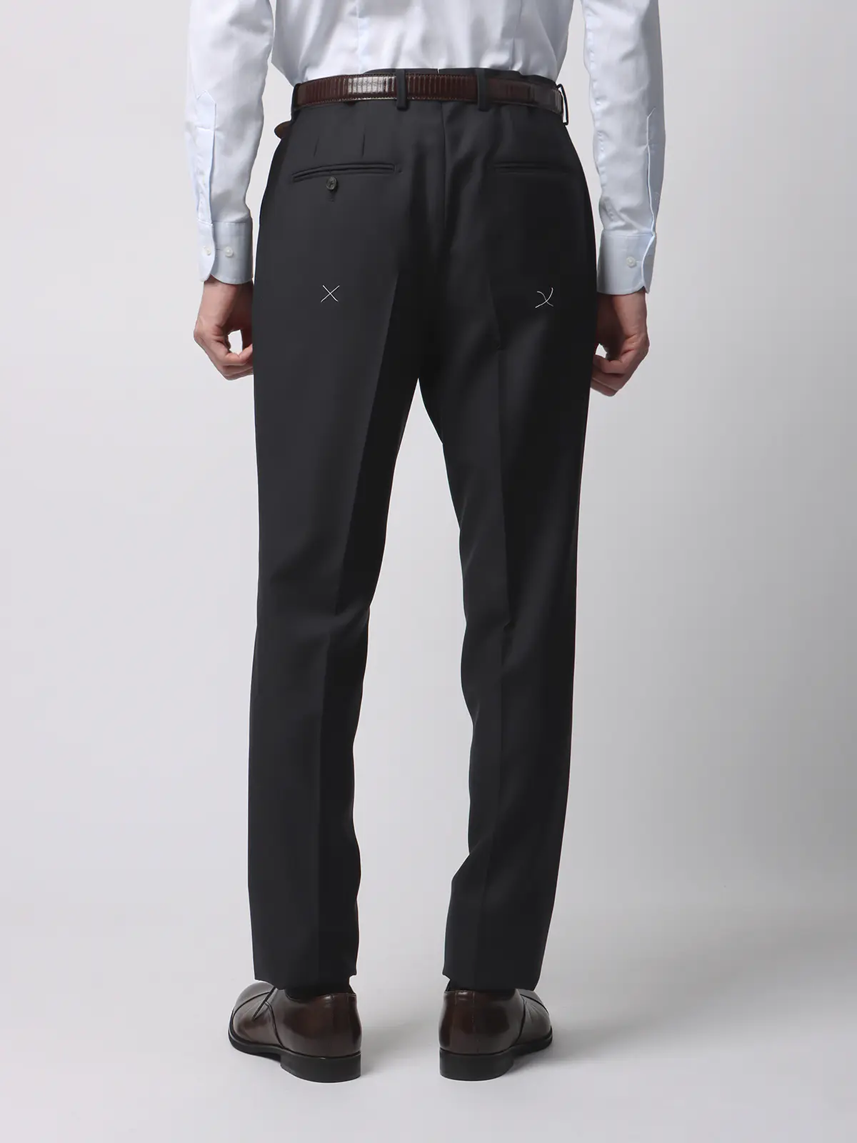 スーツ／スリーピース／3つボタン／尾州／無地／TR27 グレー 体型（DROP):スリム　8DROP(YA体),身長:170cm