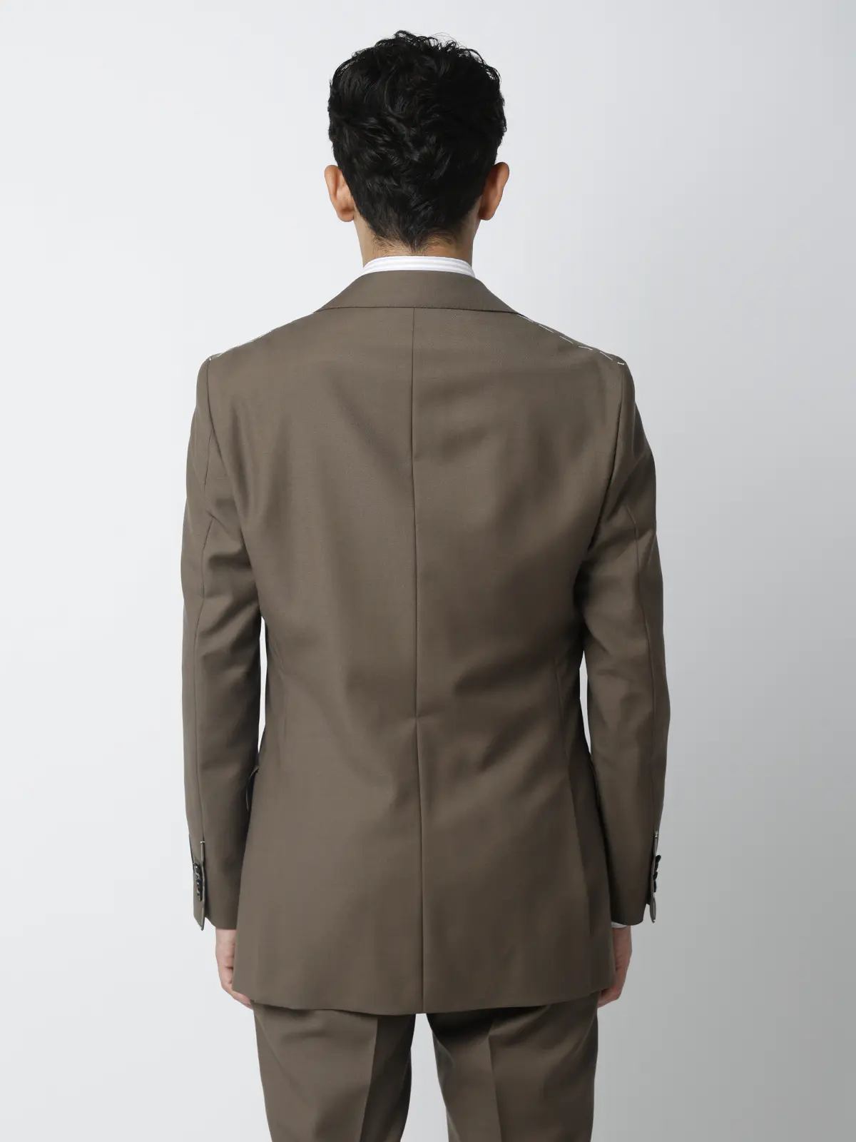 スーツ/スリーピース/3つボタン/尾州/無地/TR27 ベージュ 体型(DROP):スリム 8DROP(YA体),身長:165cm