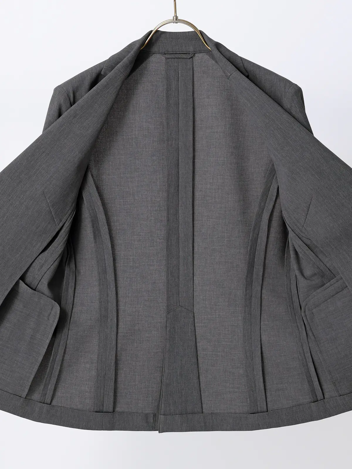 涼しいスーツ／テーラードジャケット／ウォッシャブル／ストレッチ／高通気／軽量／無地 グレー 36(7号）