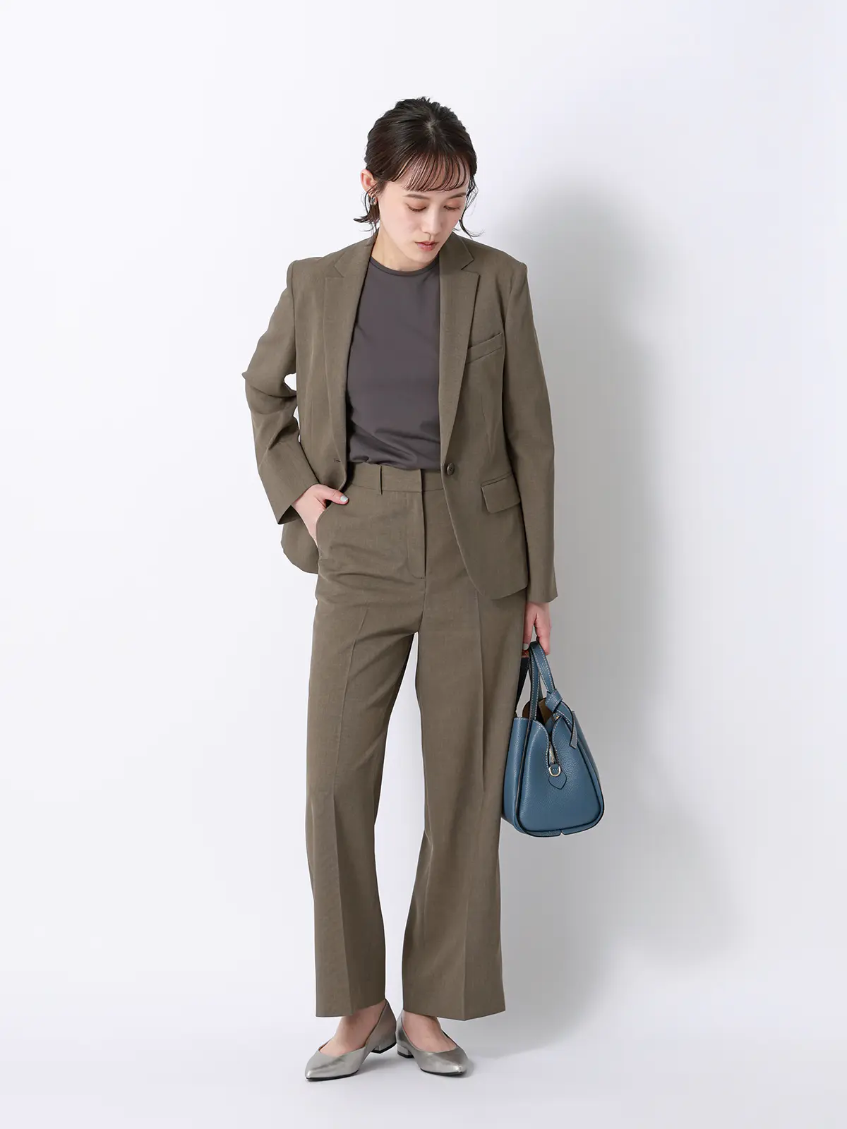 涼しいスーツ／テーラードジャケット／ウォッシャブル／ストレッチ／高通気／軽量／無地 ベージュ 36(7号）