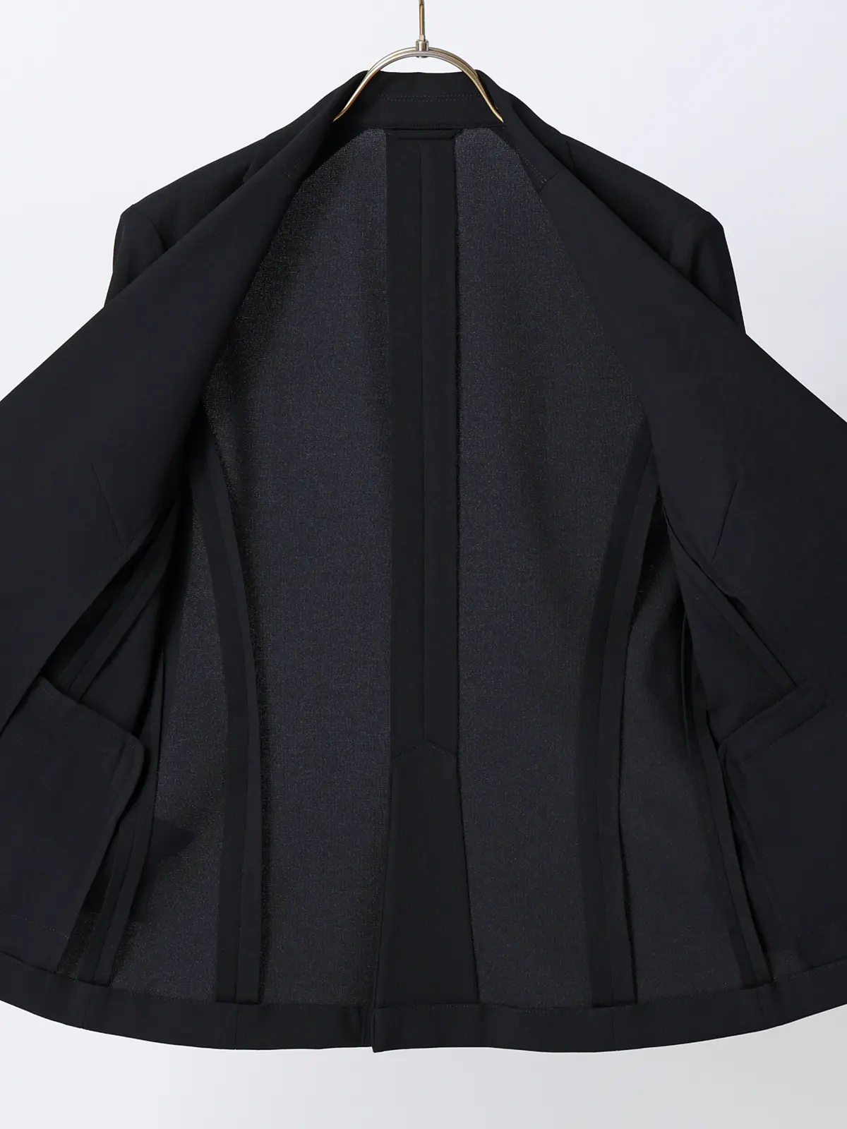 涼しいスーツ／テーラードジャケット／ウォッシャブル／ストレッチ／高通気／軽量／無地 ネイビー 36(7号）