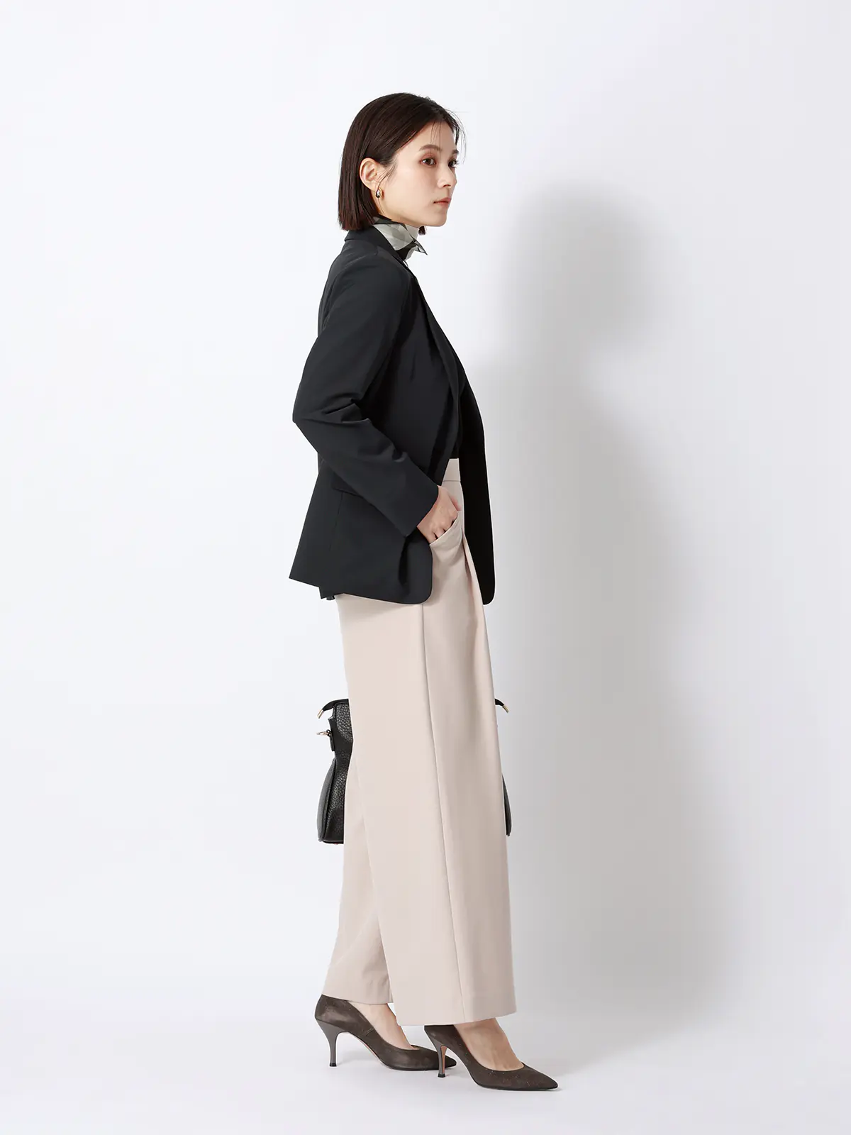 ジャケット／ウォッシャブル／UVカット／ストレッチツイル／無地 ブラック 36(7号）