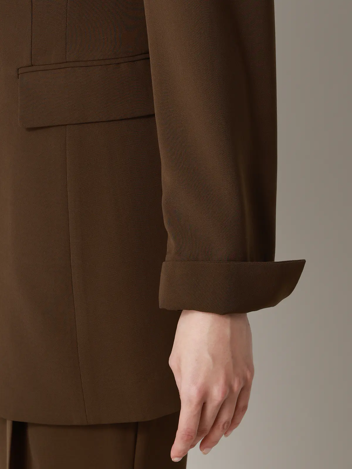 【2/23 23:59までWEB先行販売中】CIS./ベルテッドテーラードジャケット/無地 ブラウン 36(7号)