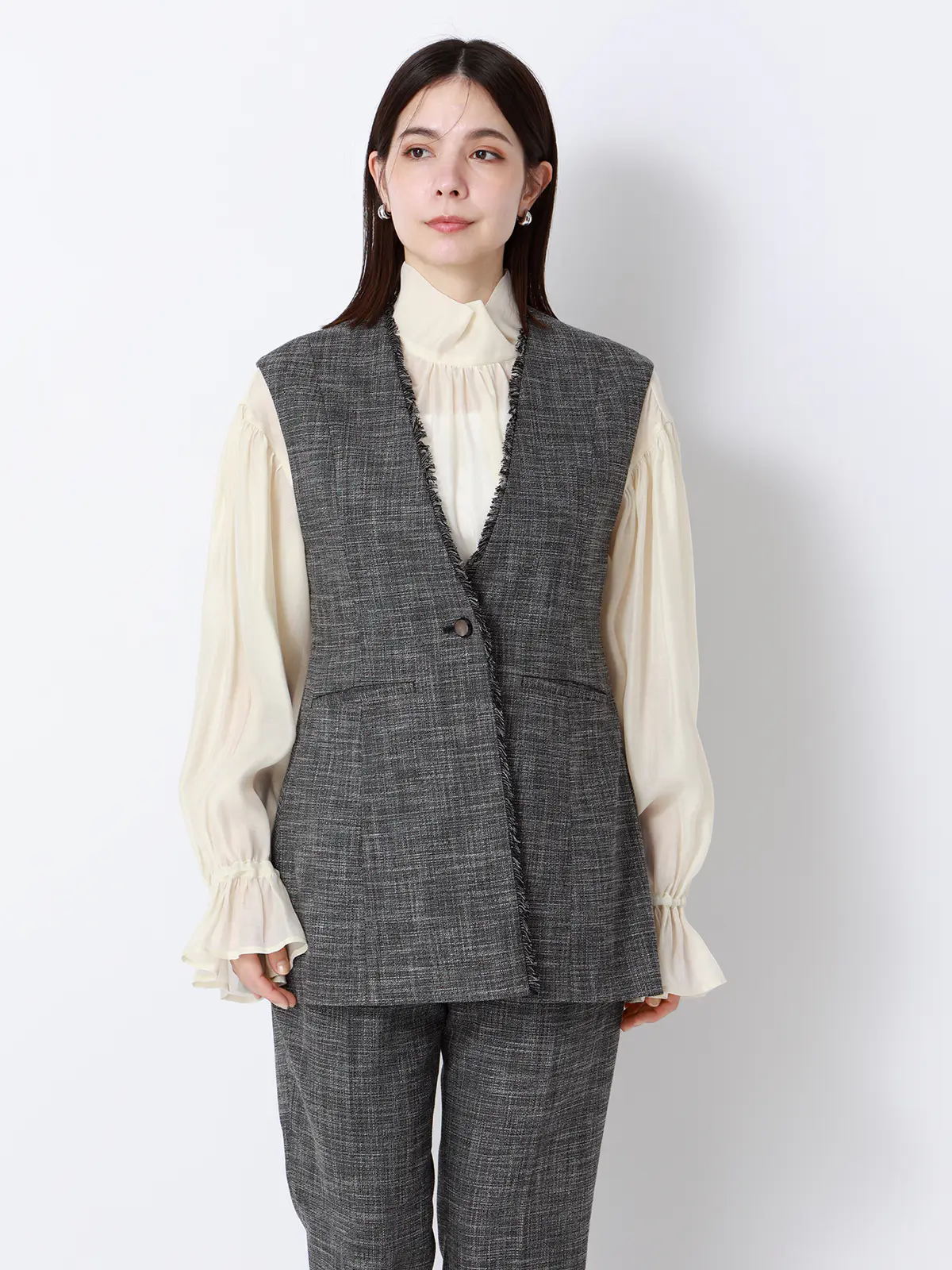 ペプラムジレ/ウォッシャブル/ストレッチ/スラブシャンブレー/織柄/anysy ブラック 38(9号)