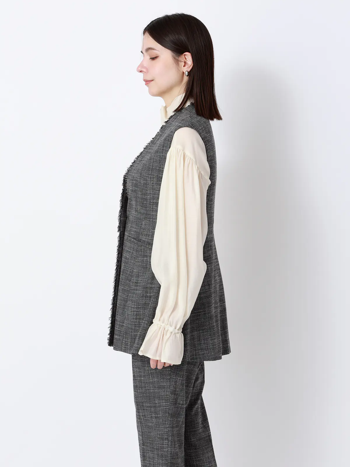 ペプラムジレ/ウォッシャブル/ストレッチ/スラブシャンブレー/織柄/anysy ブラック 38(9号)