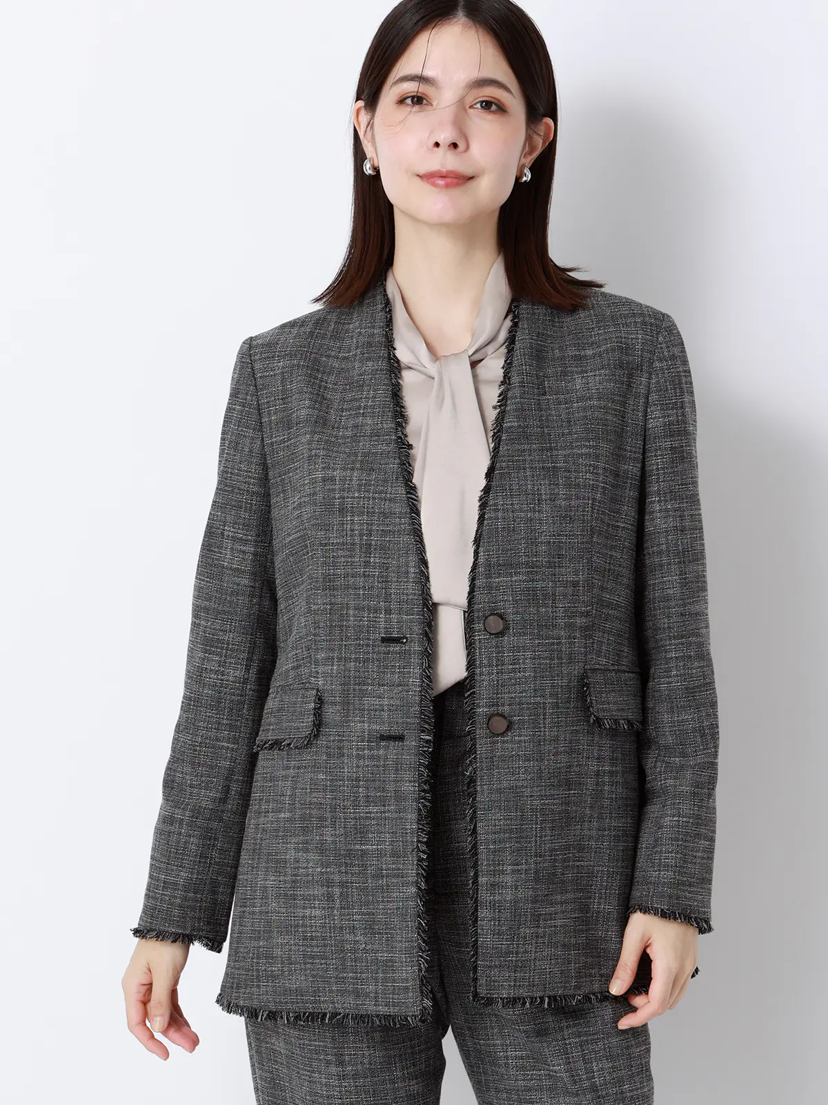 ジャケット／Vカラー／ウォッシャブル／ストレッチ／スラブシャンブレー／織柄／anysy ブラック 36(7号）