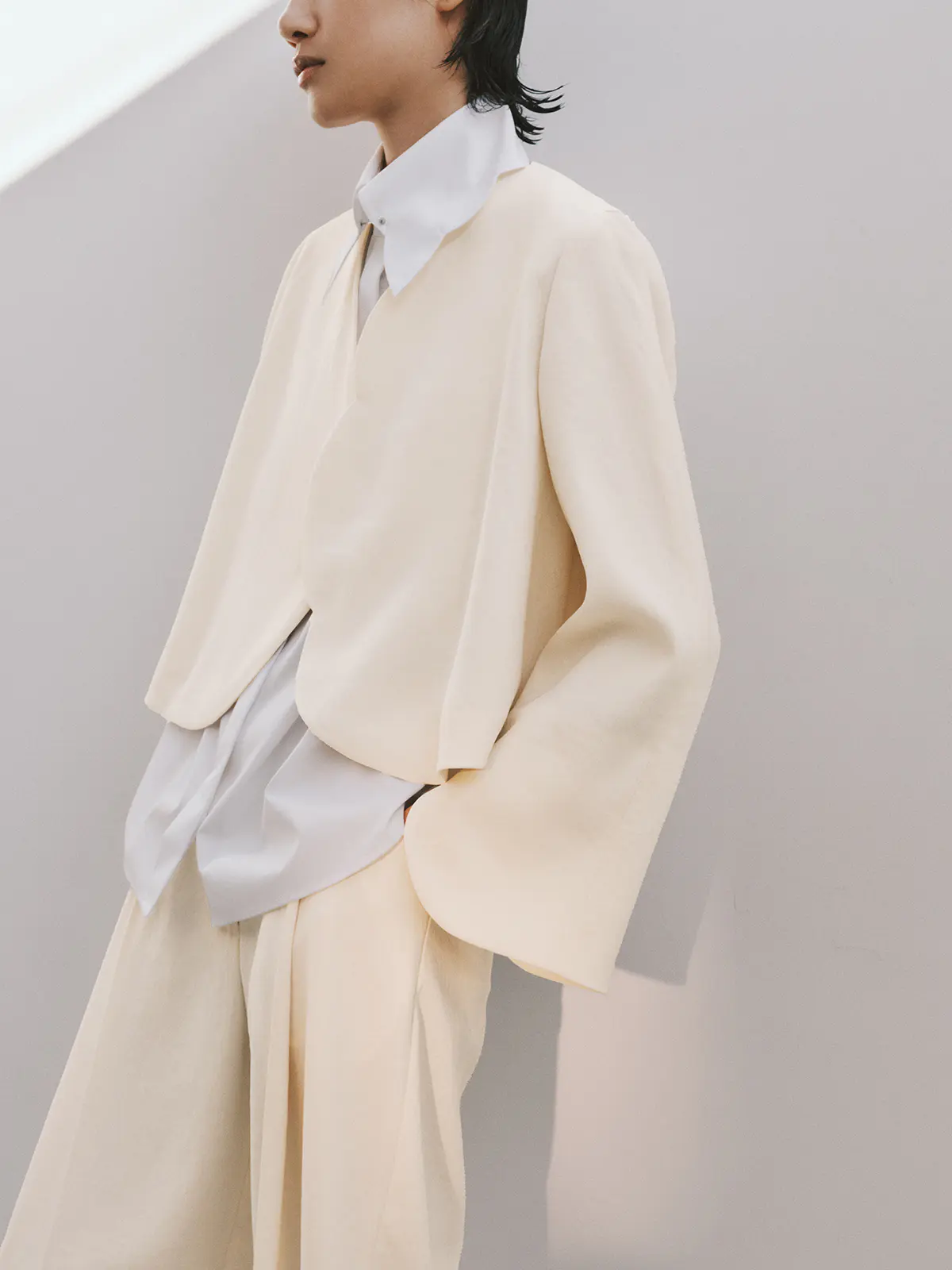 【2／23　23:59までWEB先行販売中】CIS.／カーブショートジャケット／無地 オフホワイト 36(7号）