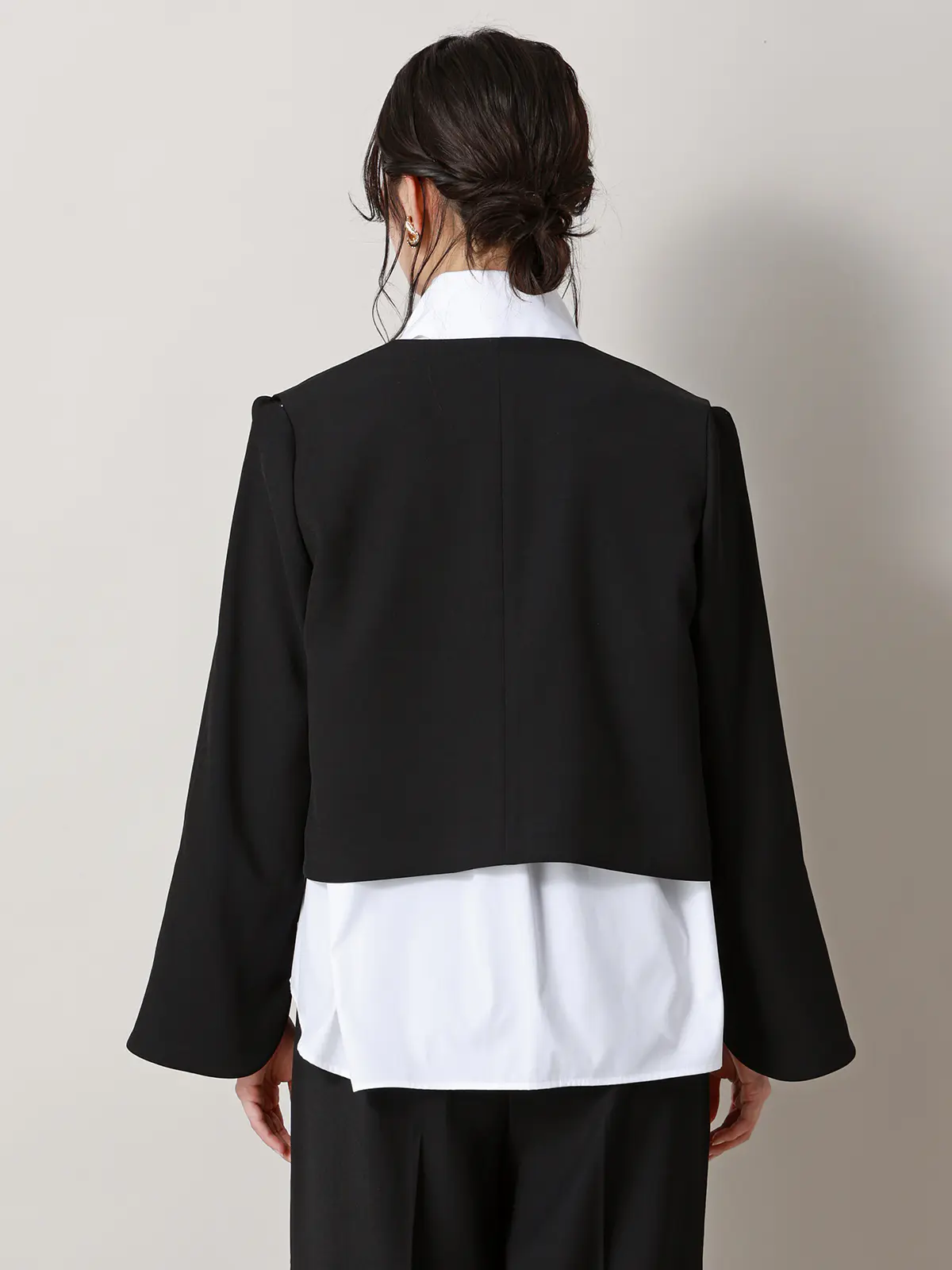 【2／23　23:59までWEB先行販売中】CIS.／カーブショートジャケット／無地 ブラック 36(7号）