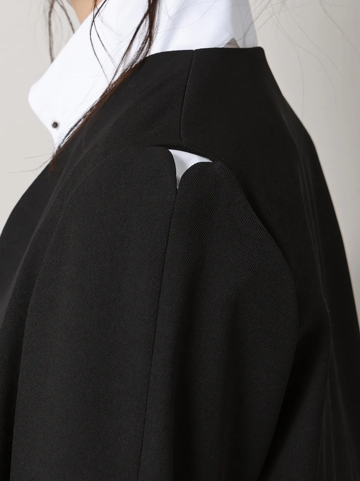 【2／23　23:59までWEB先行販売中】CIS.／カーブショートジャケット／無地 ブラック 36(7号）