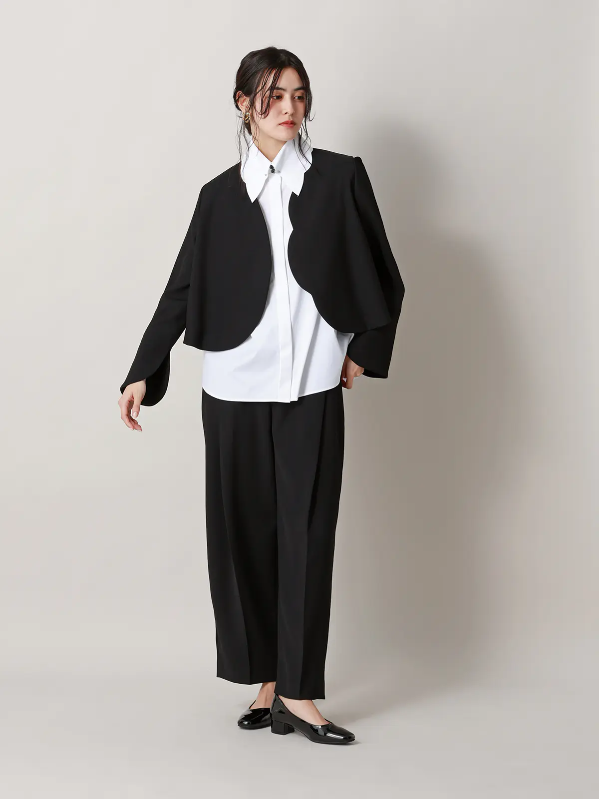 【2／23　23:59までWEB先行販売中】CIS.／カーブショートジャケット／無地 ブラック 36(7号）