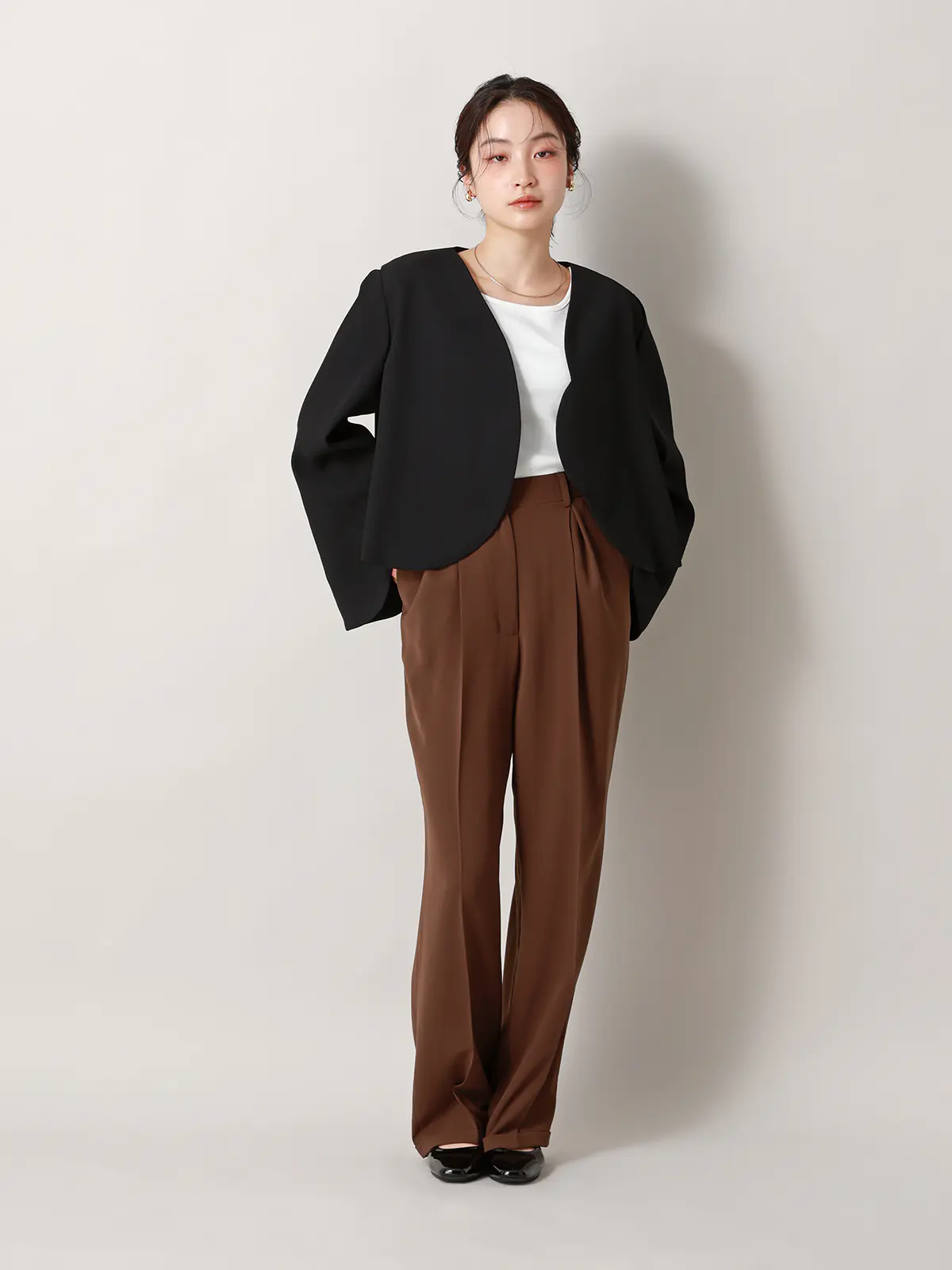 【2／23　23:59までWEB先行販売中】CIS.／カーブショートジャケット／無地 ブラック 36(7号）